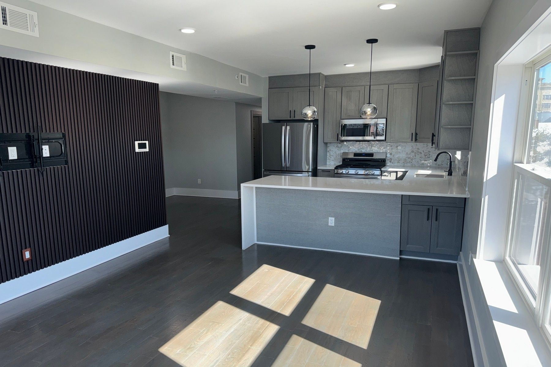 76 Corbin Ave Unit# 4