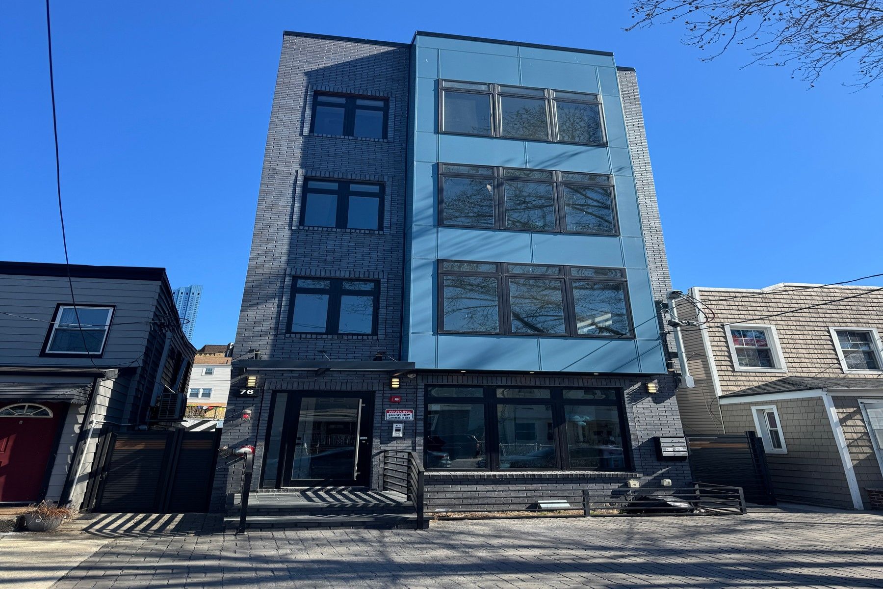 76 Corbin Ave Unit# 4