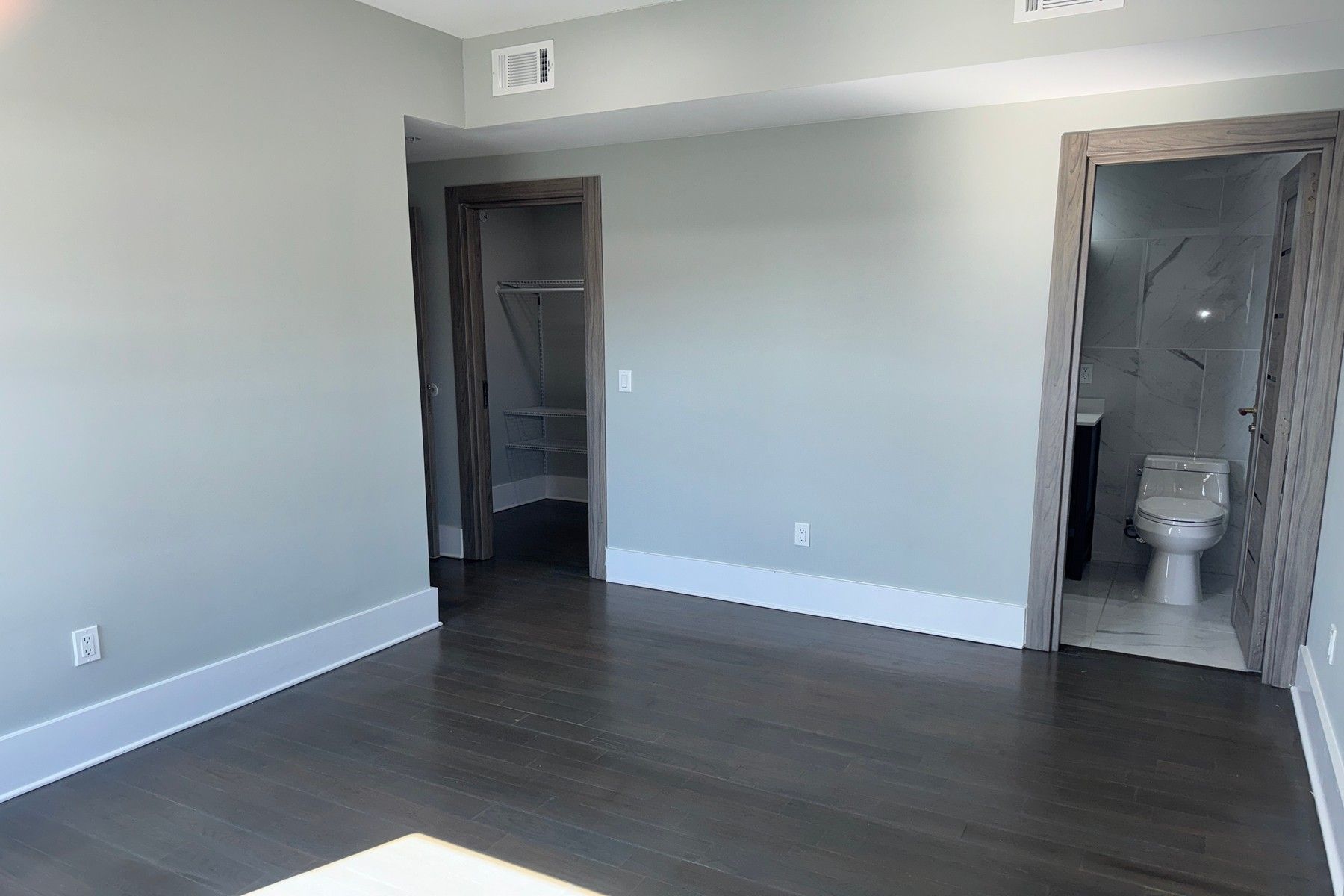 76 Corbin Ave Unit# 4