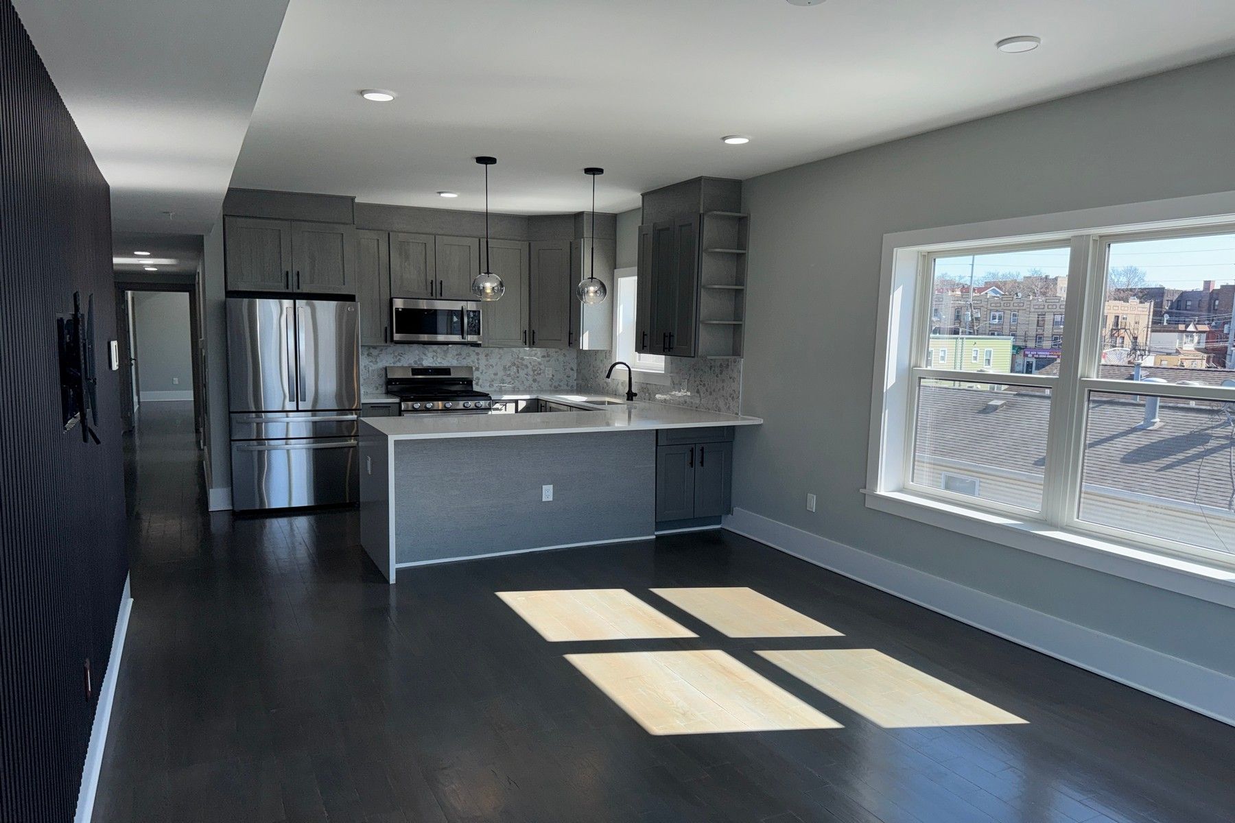 76 Corbin Ave Unit# 4