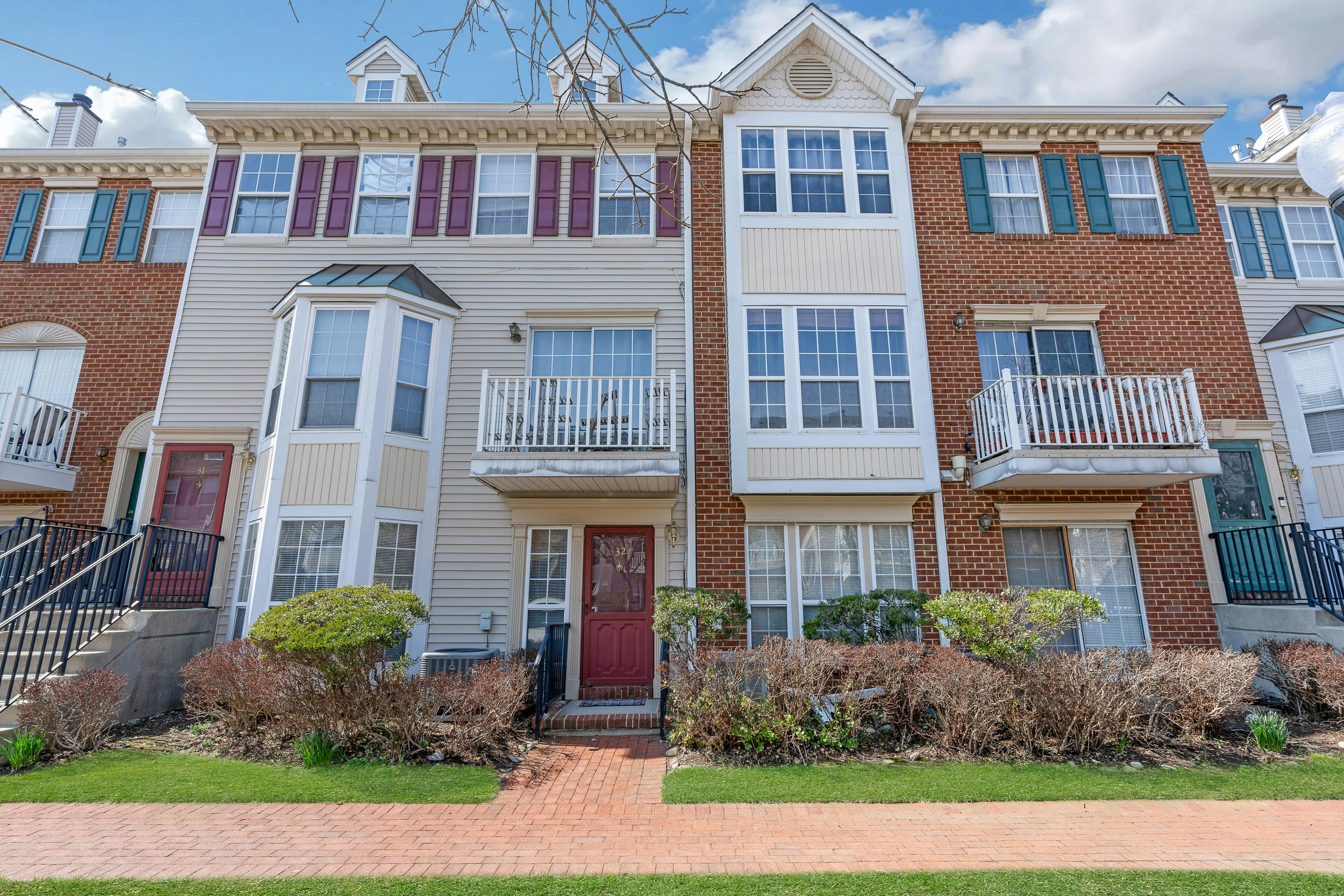 32 Cedar Street 