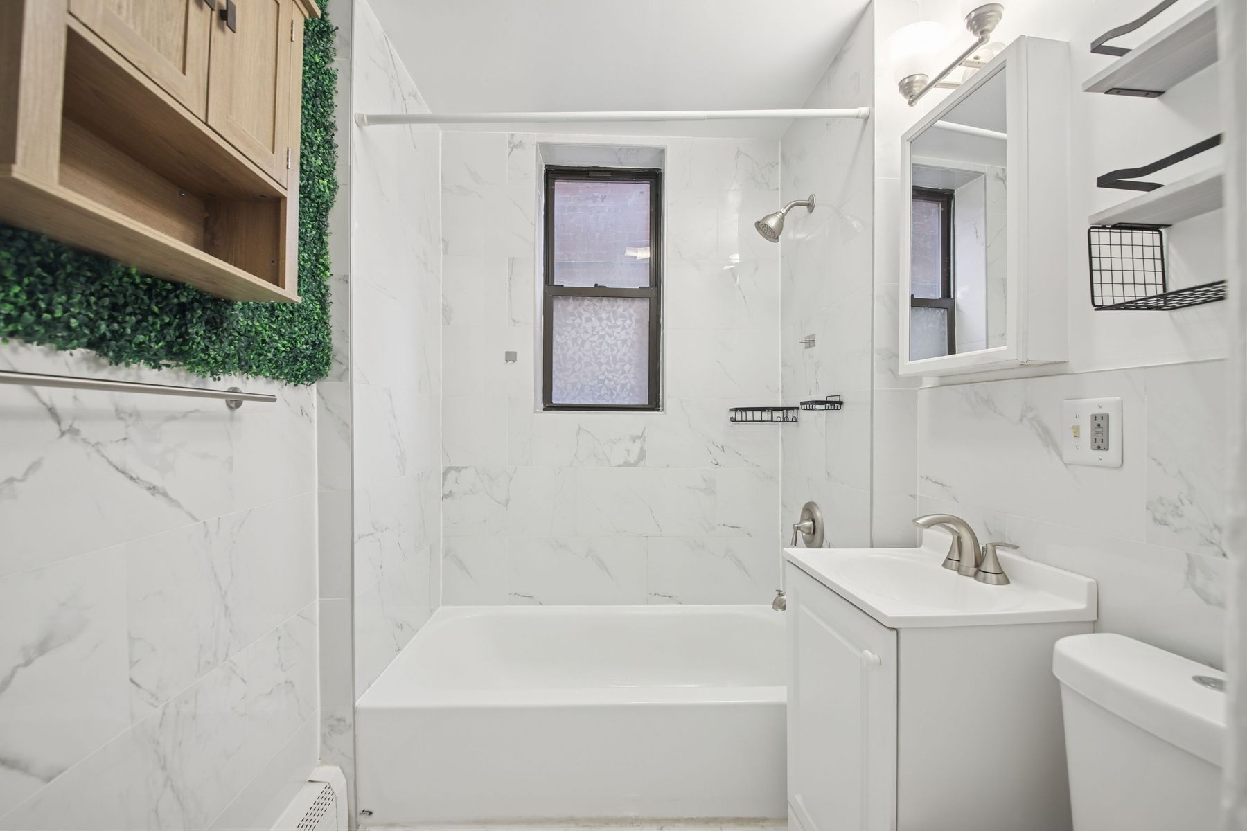 122A Baldwin Ave Unit# 1