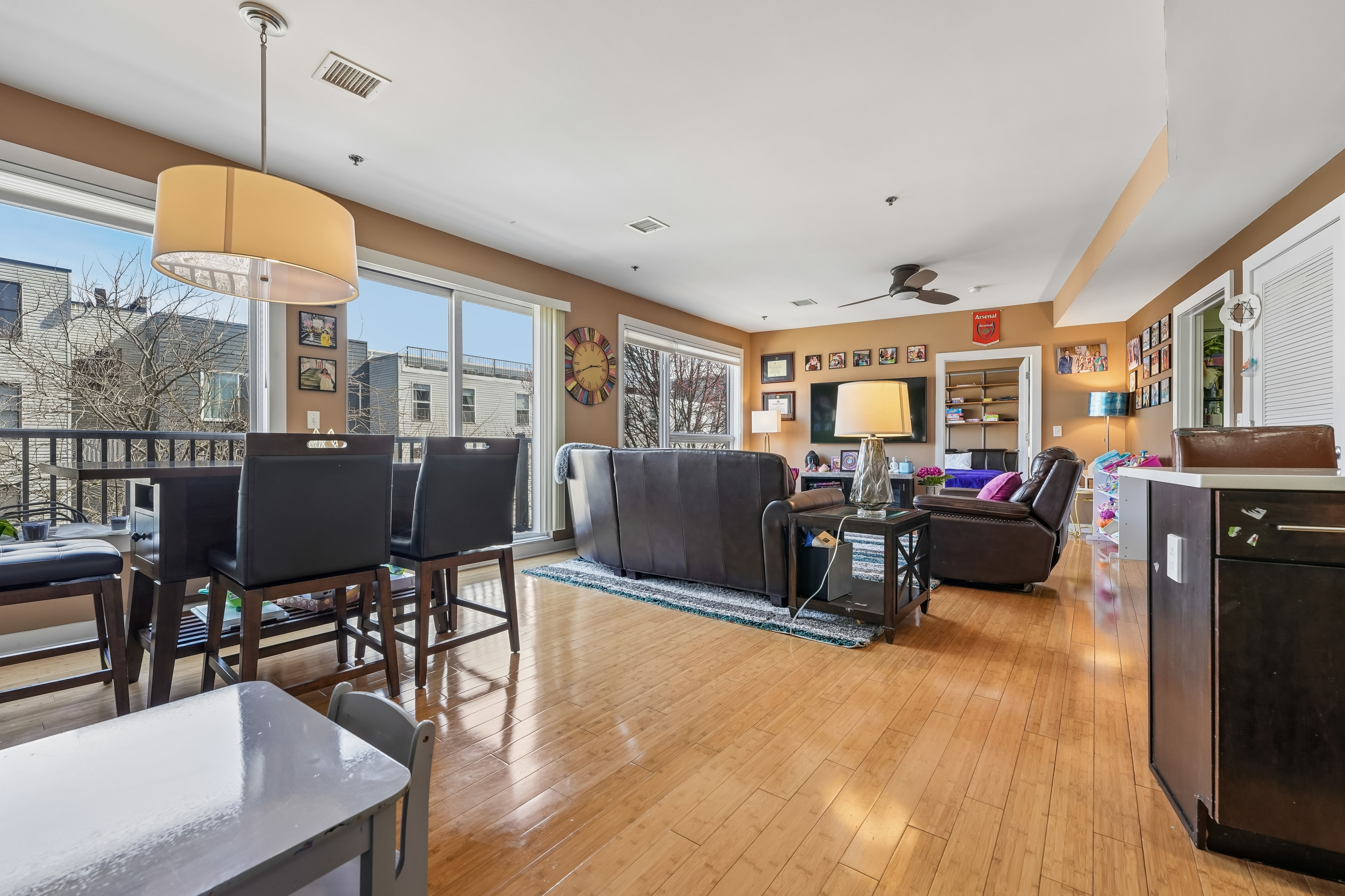 517 Jackson Street 403