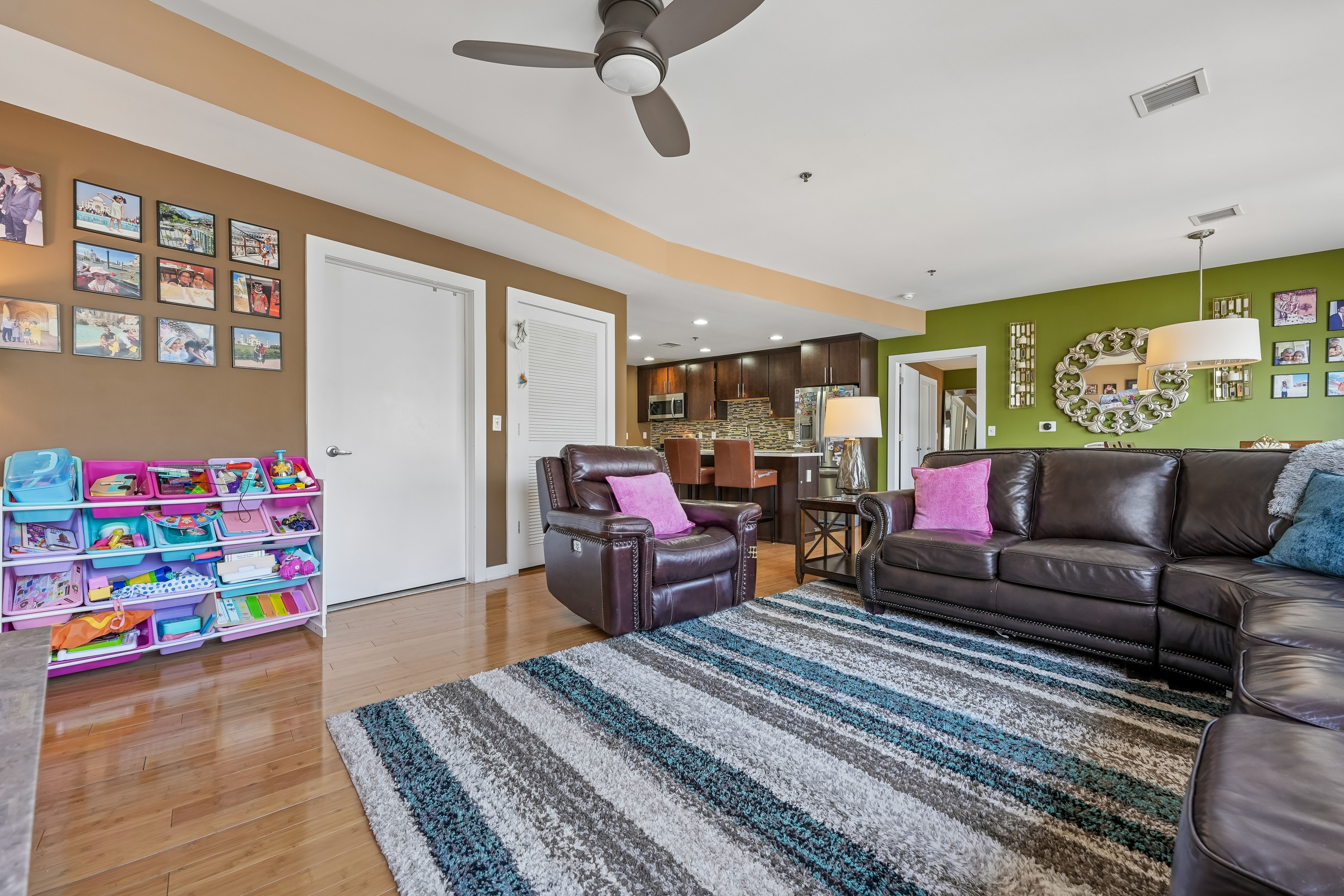 517 Jackson Street 403