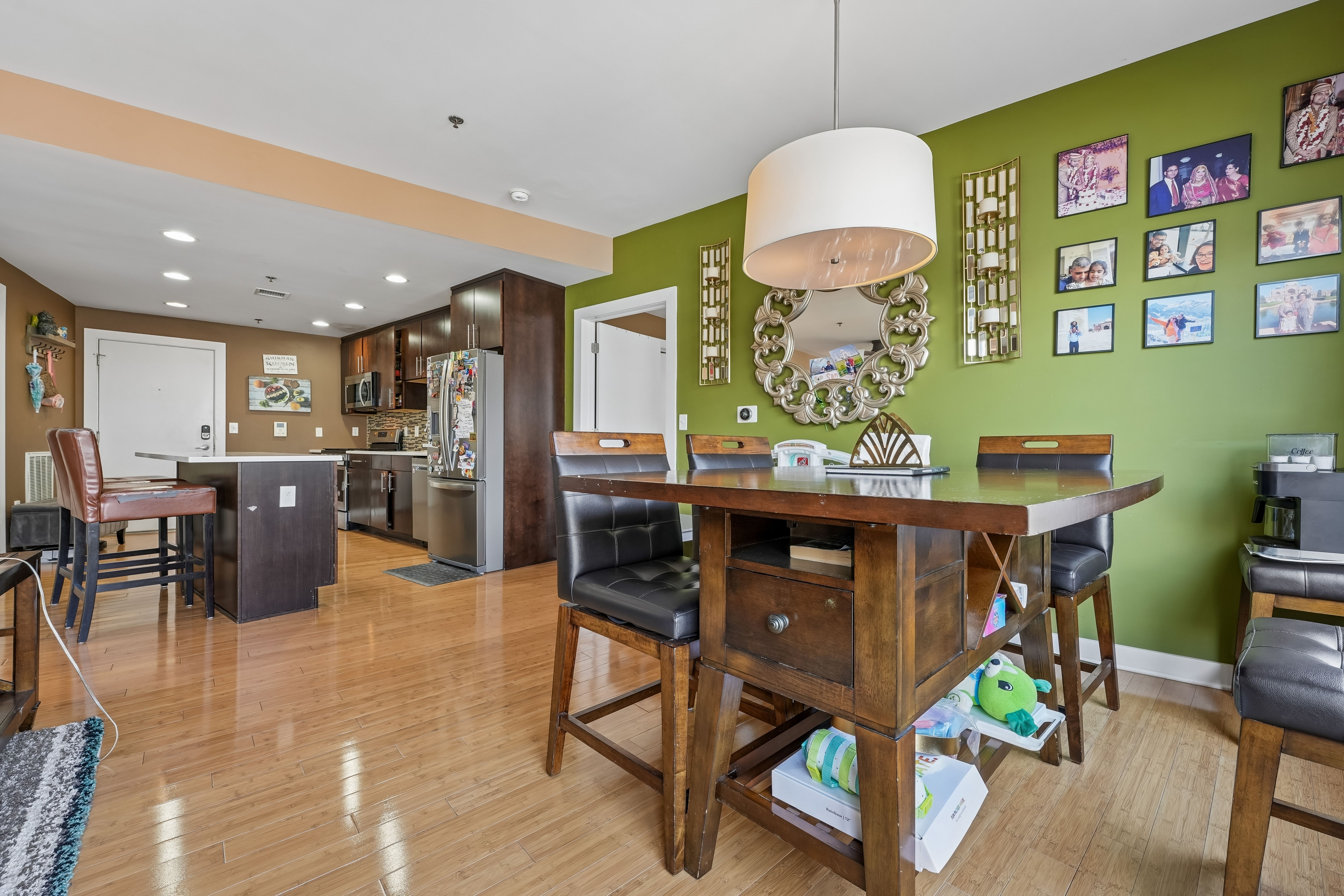 517 Jackson Street 403