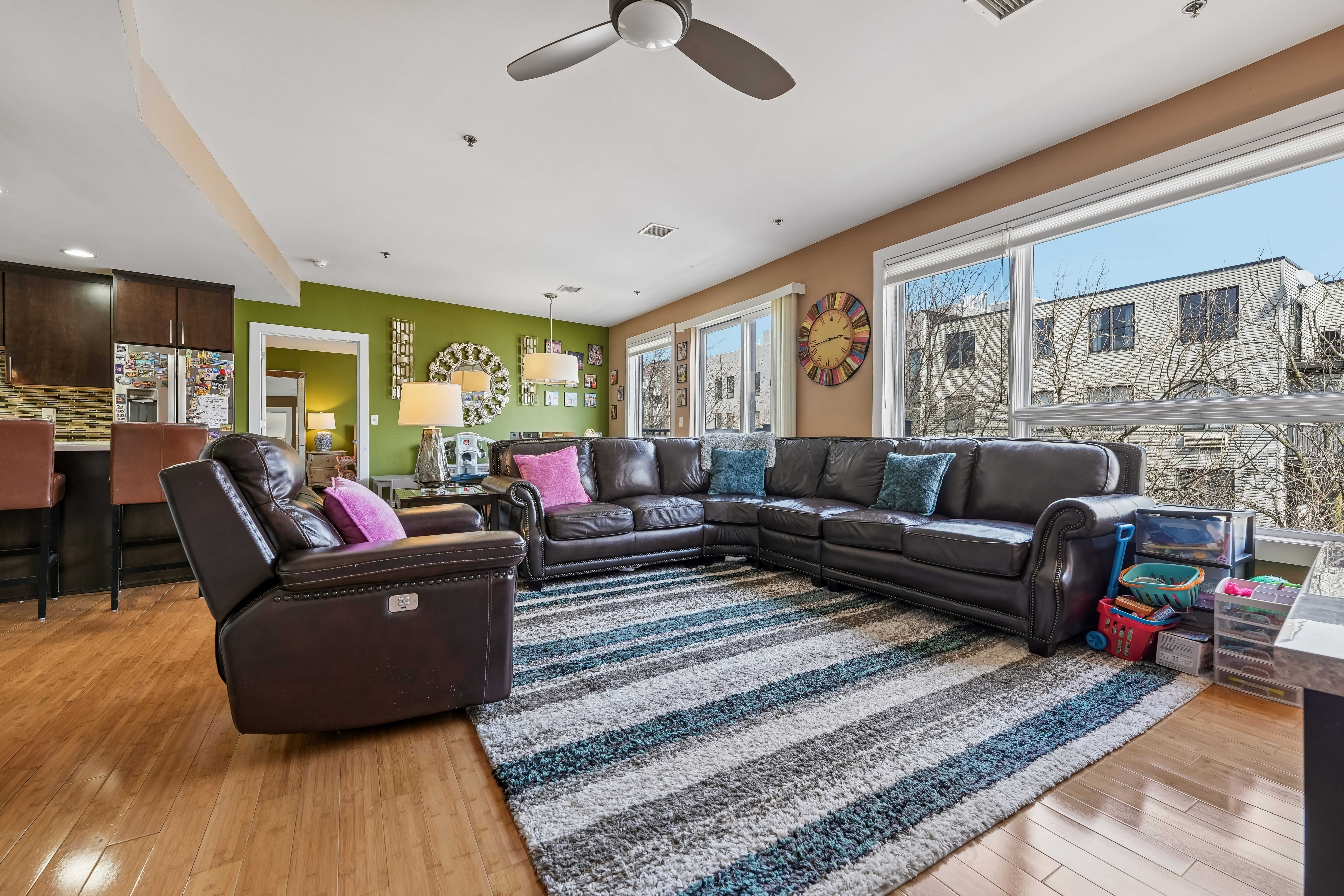517 Jackson Street 403