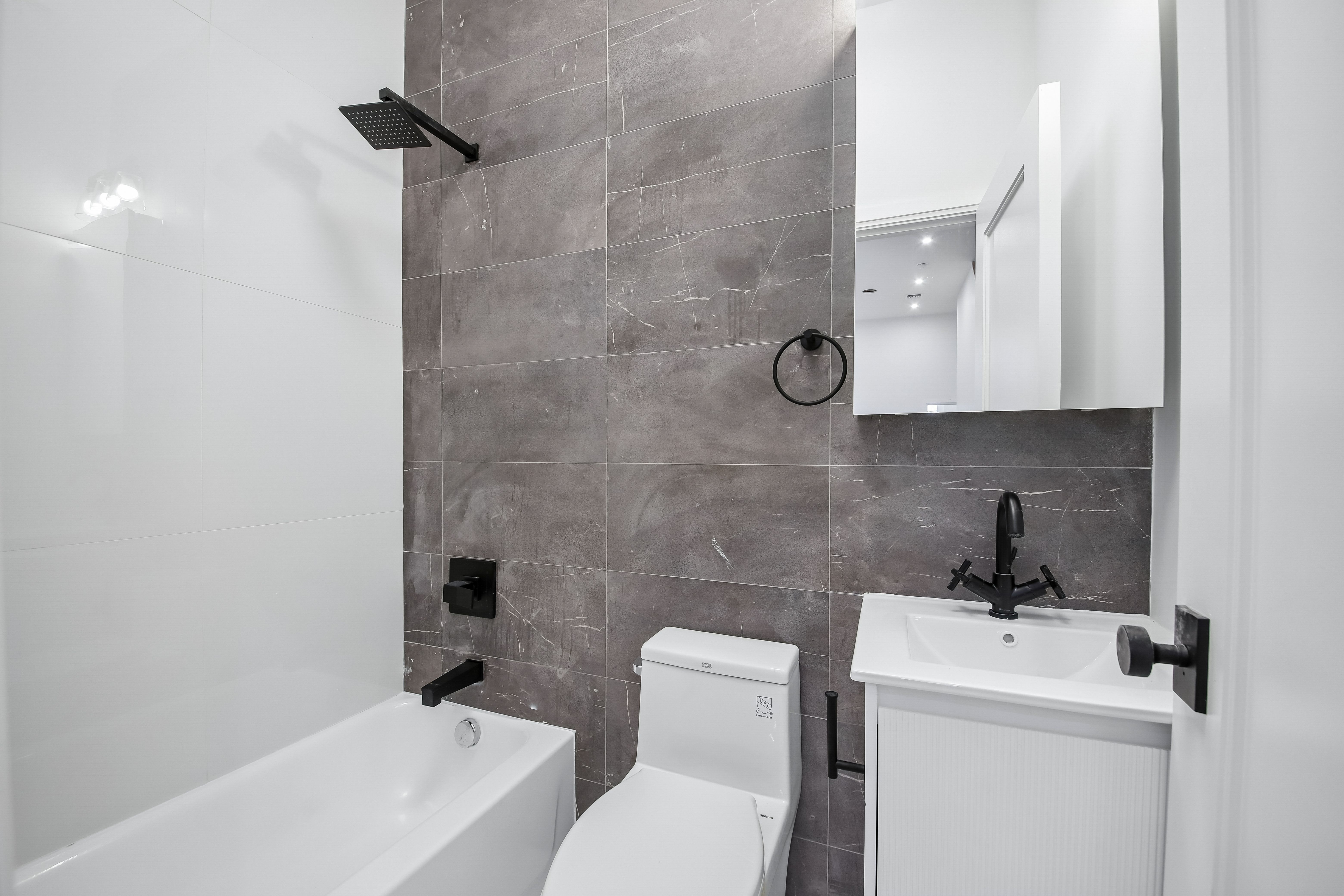113 Lincoln Street, unit 2L 