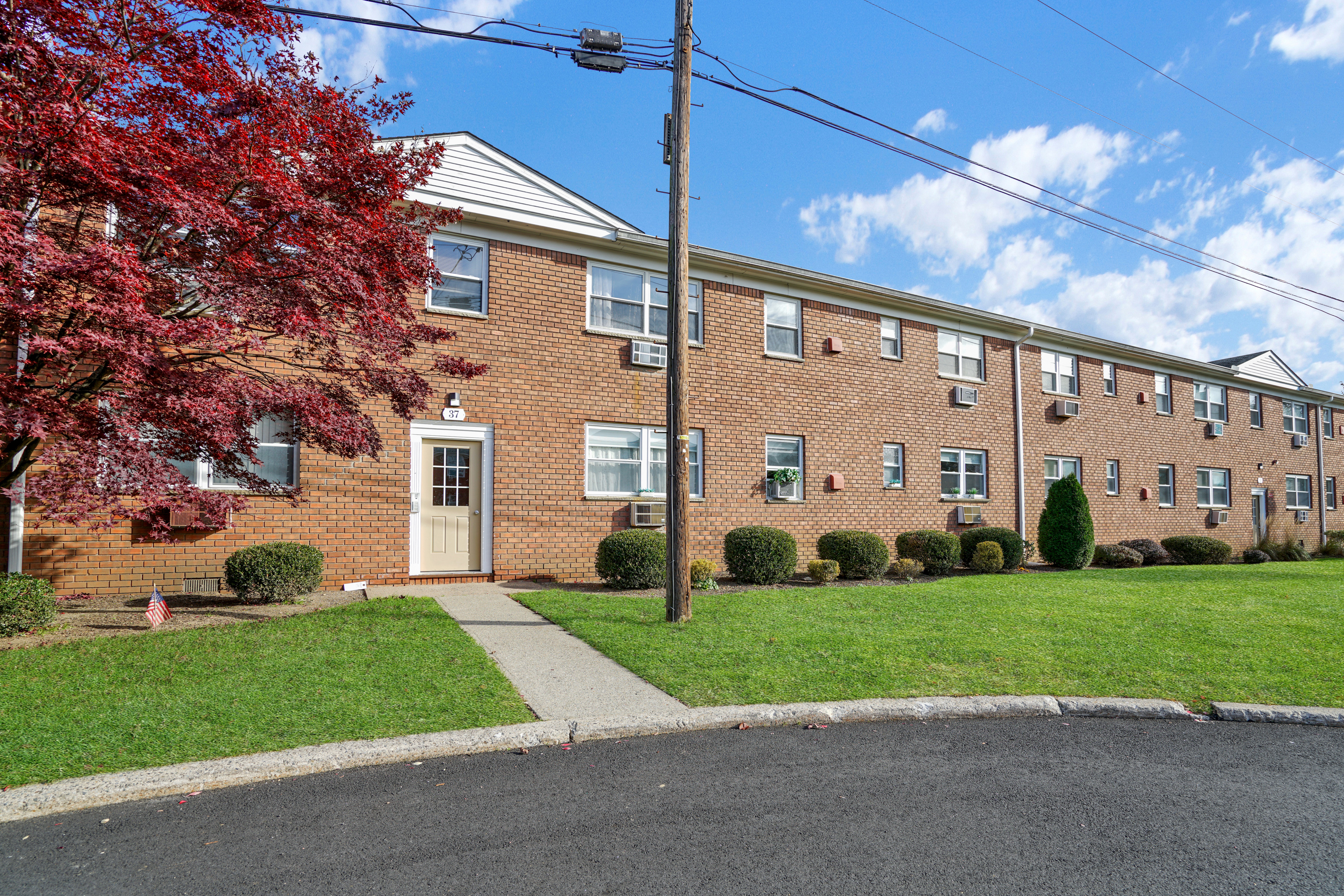 37 Knox Terrace #2B 