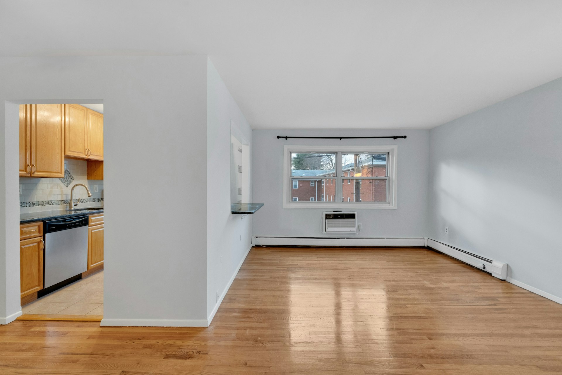 37 Knox Terrace #2B 