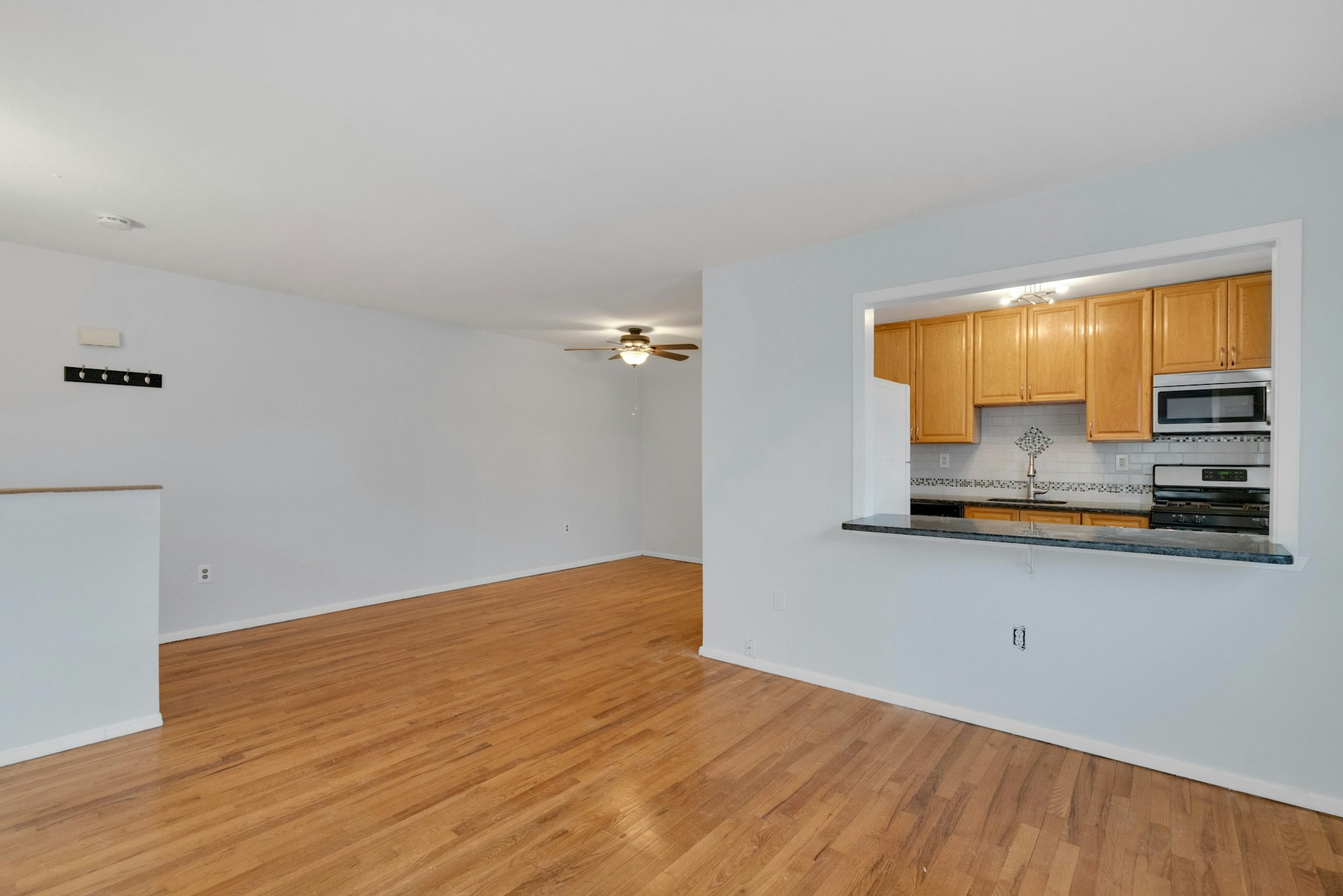 37 Knox Terrace #2B 