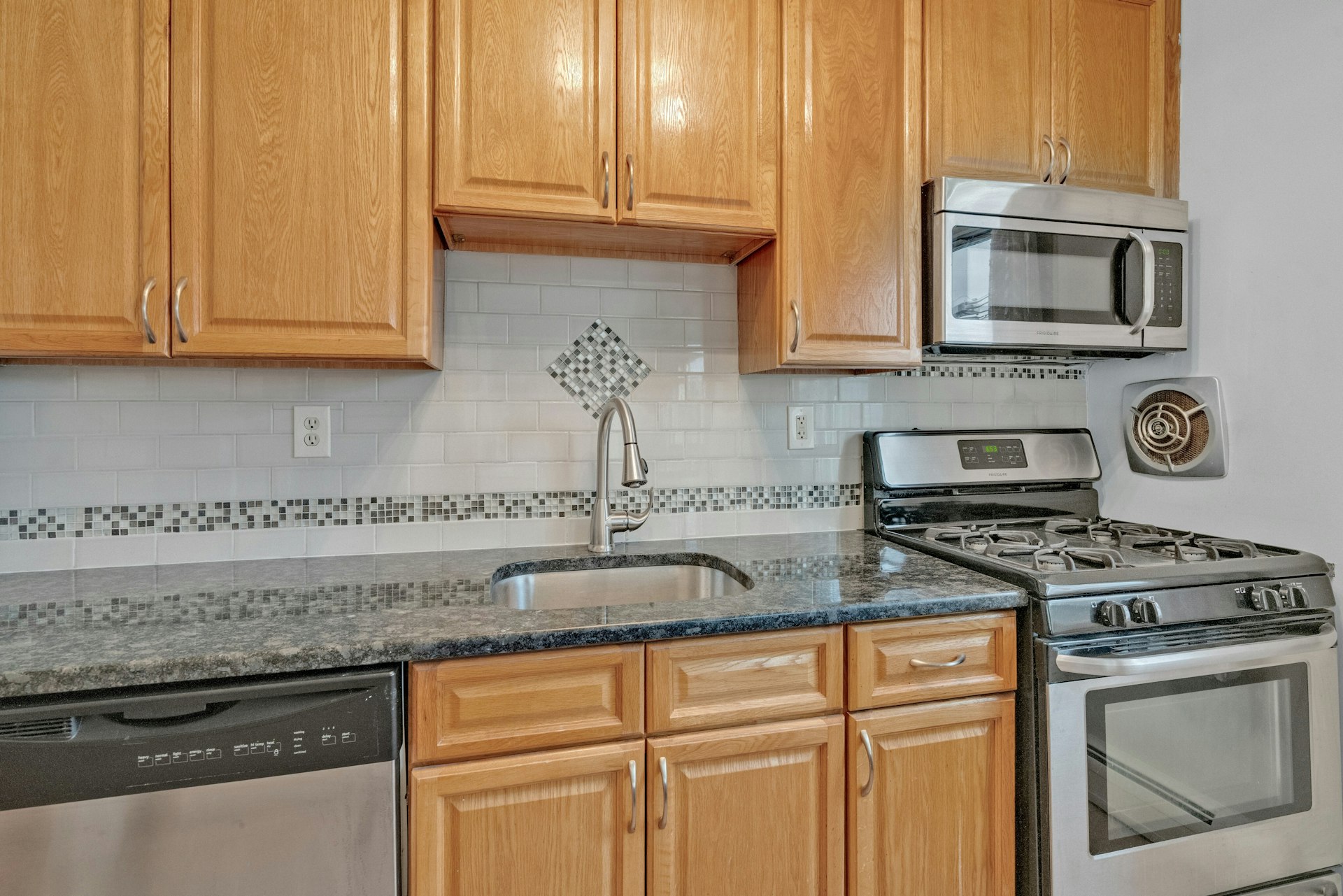 37 Knox Terrace #2B 