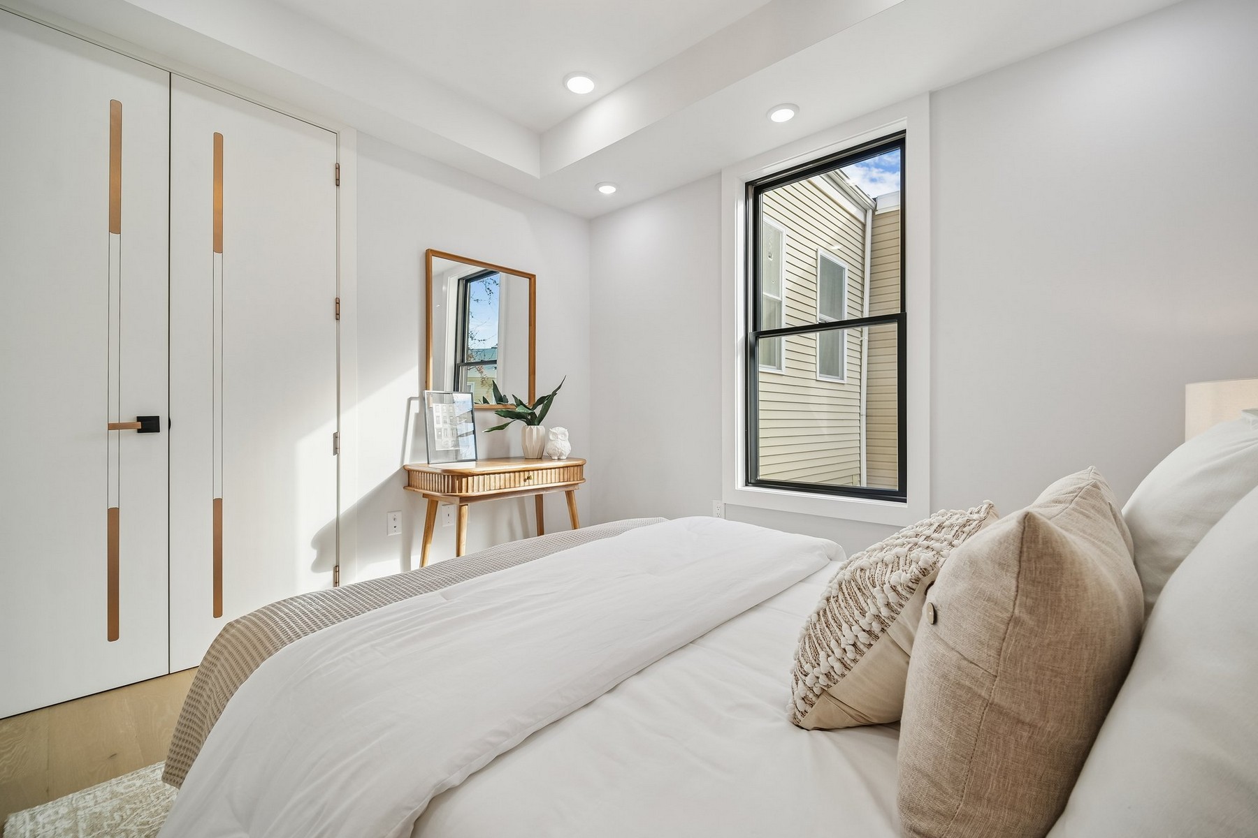 85 Bleecker St Unit# B