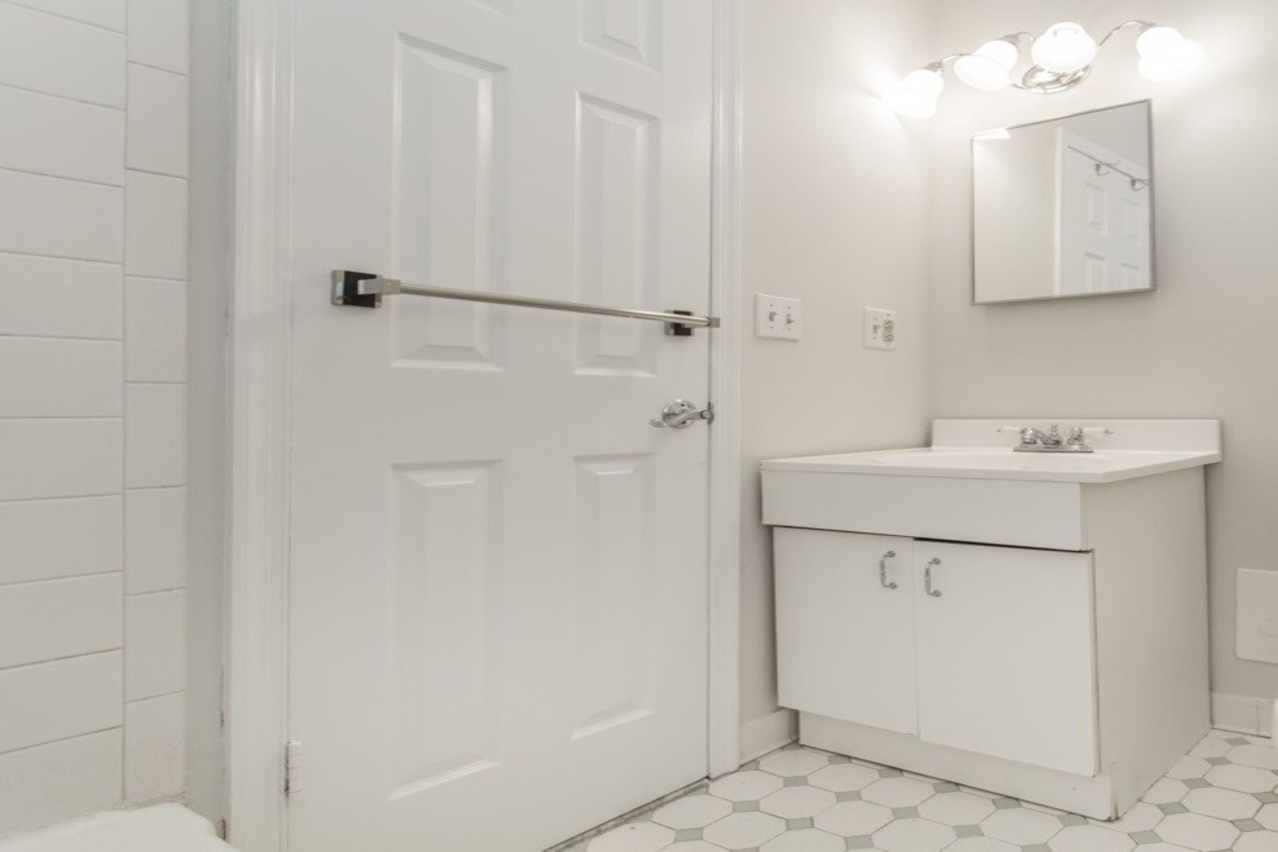 509 Monroe Street, unit 4R 
