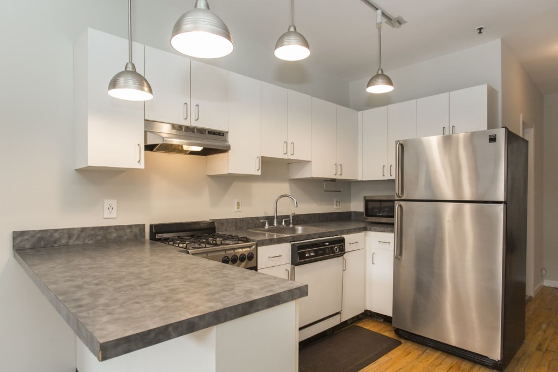 509 Monroe Street, unit 4R 
