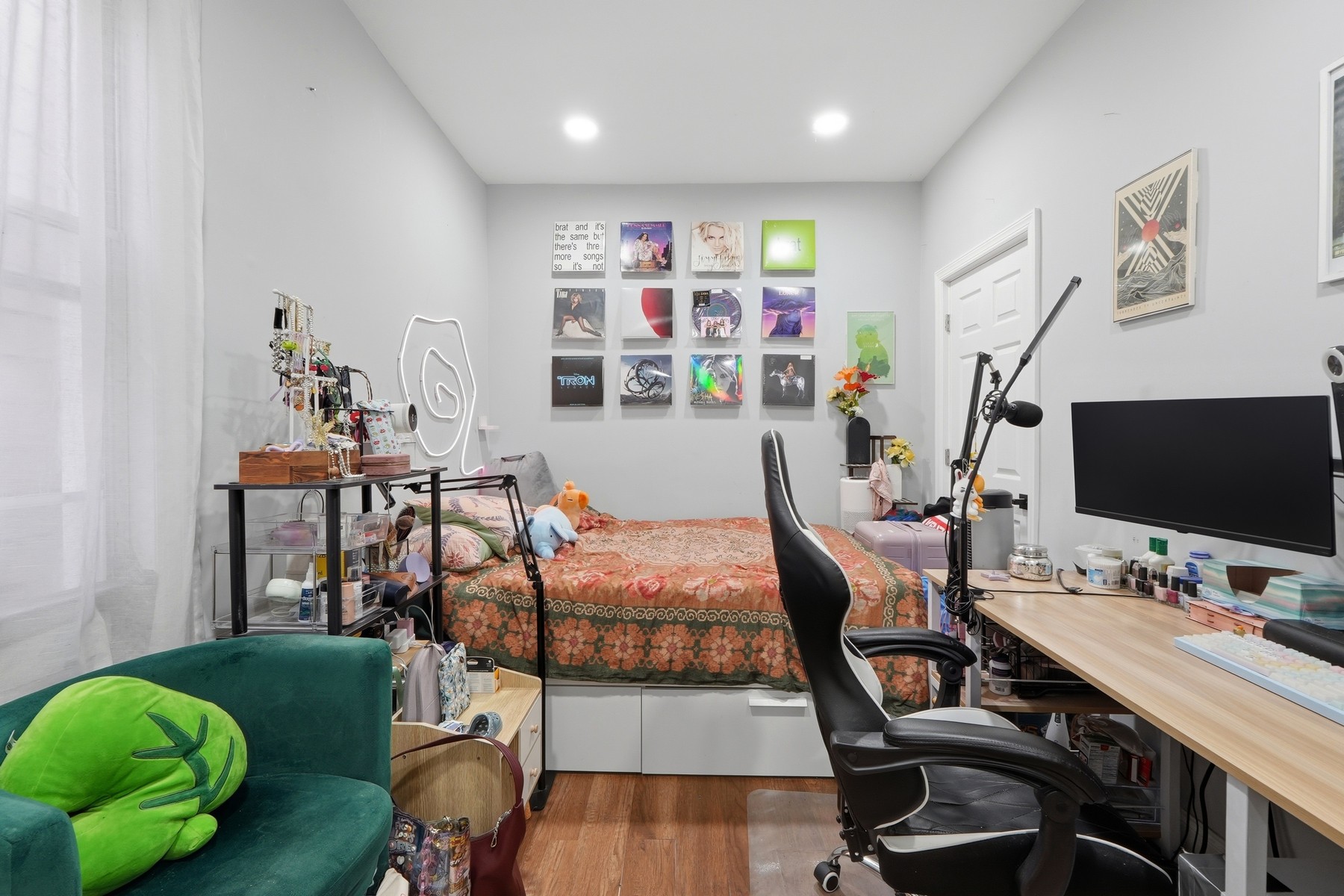 17 Troy Street #2