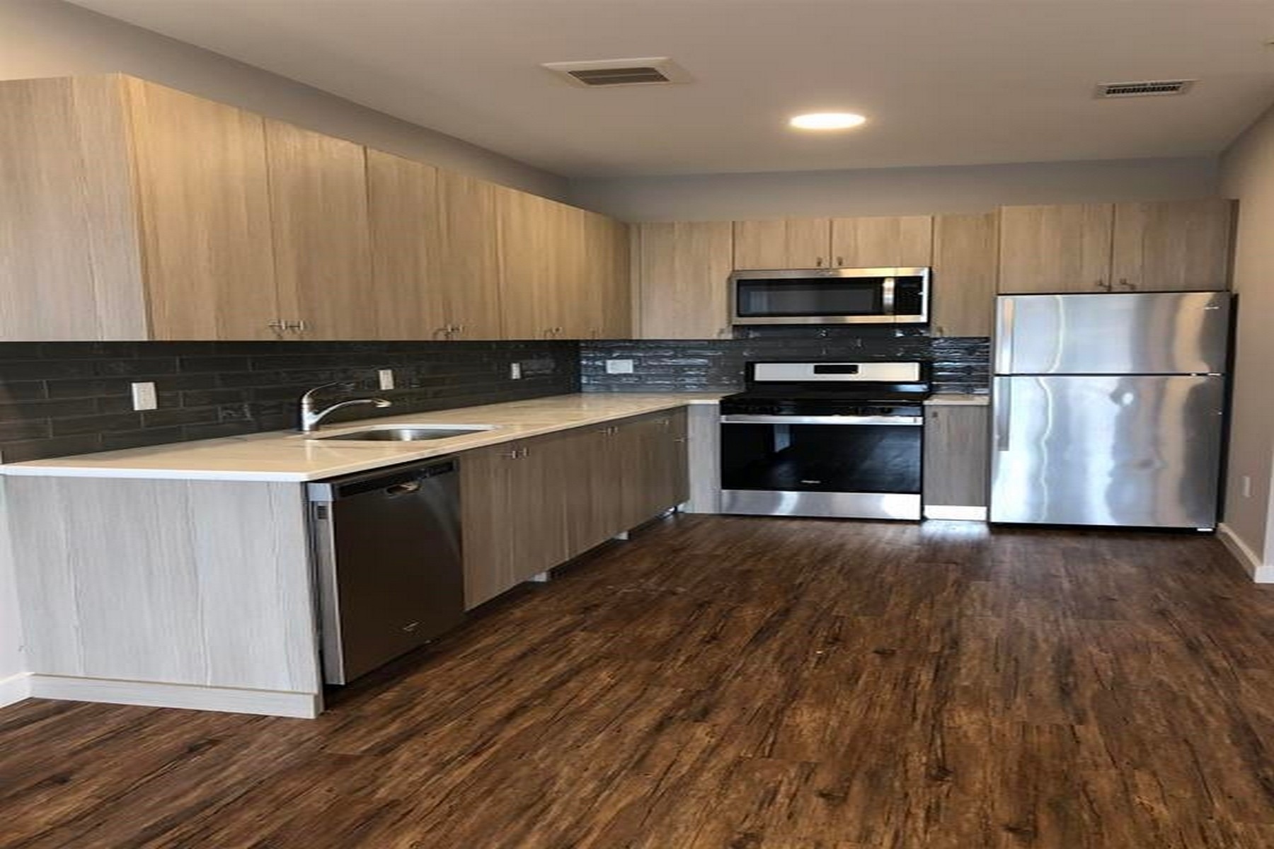 662 Avenue C #201 