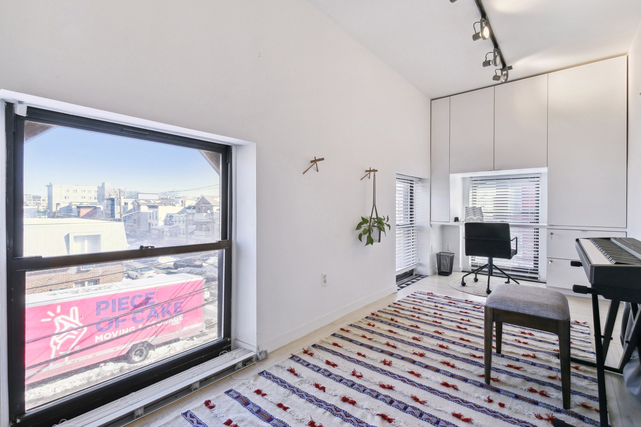 464 Central Ave Unit# 206
