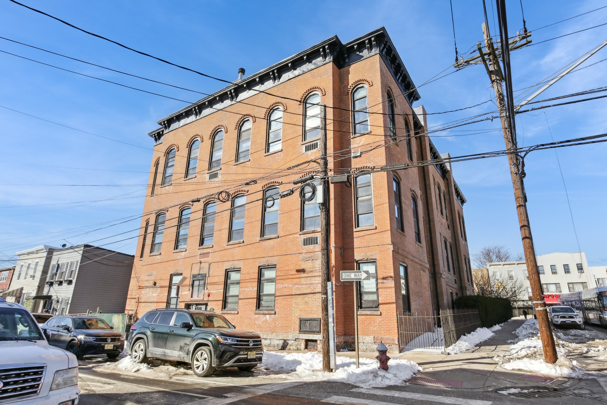 464 Central Ave Unit# 206