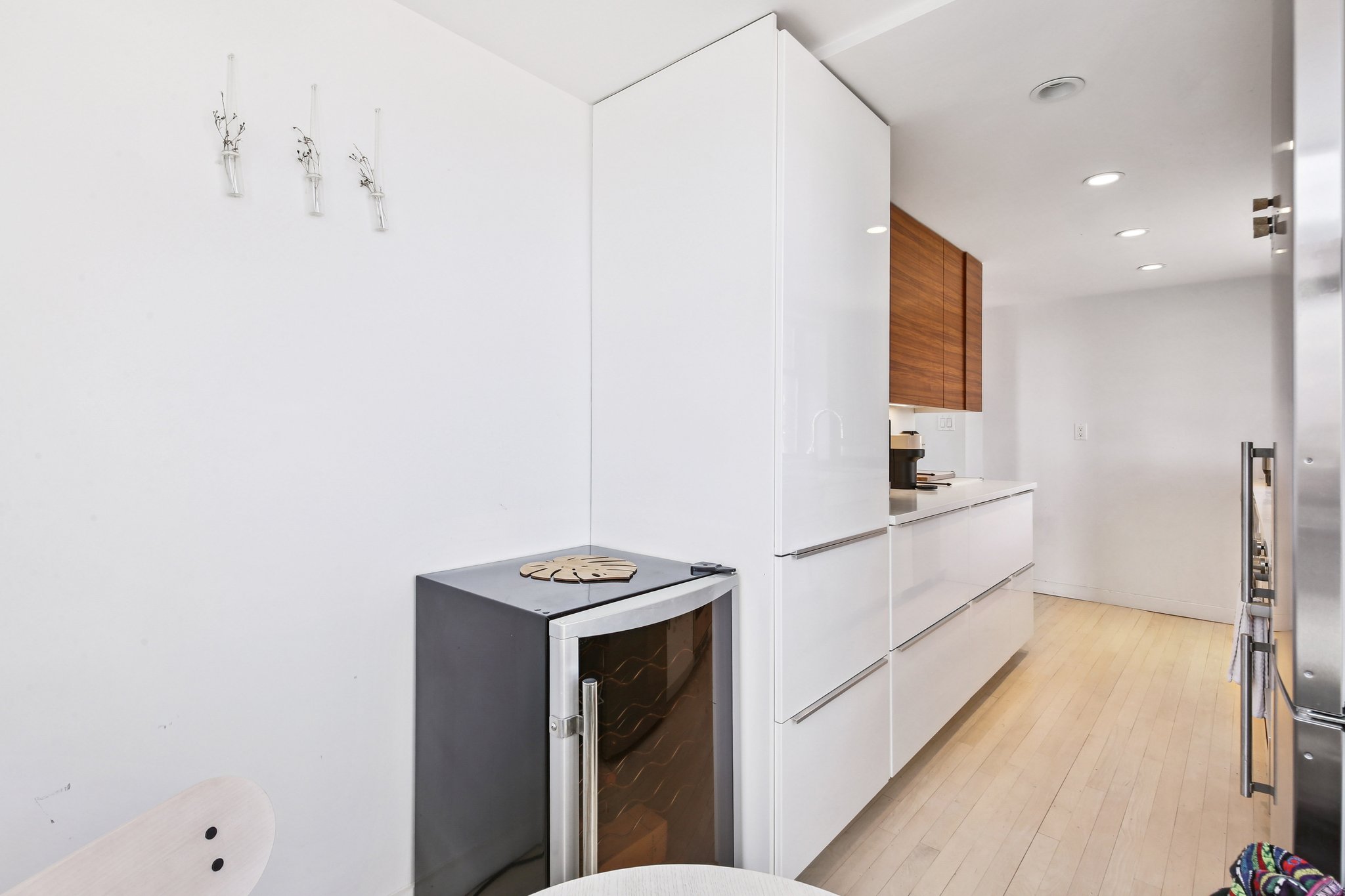 464 Central Ave Unit# 206
