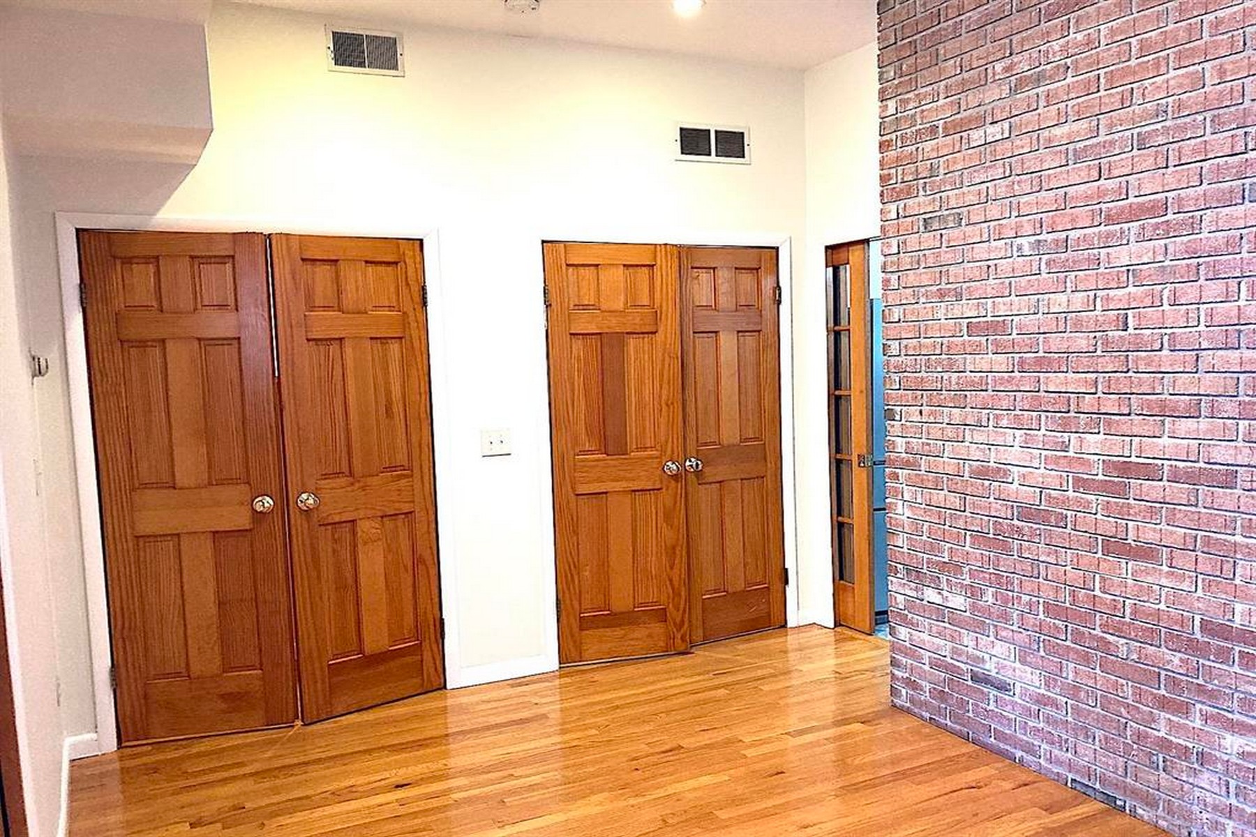 284 Magnoila Ave  #1 