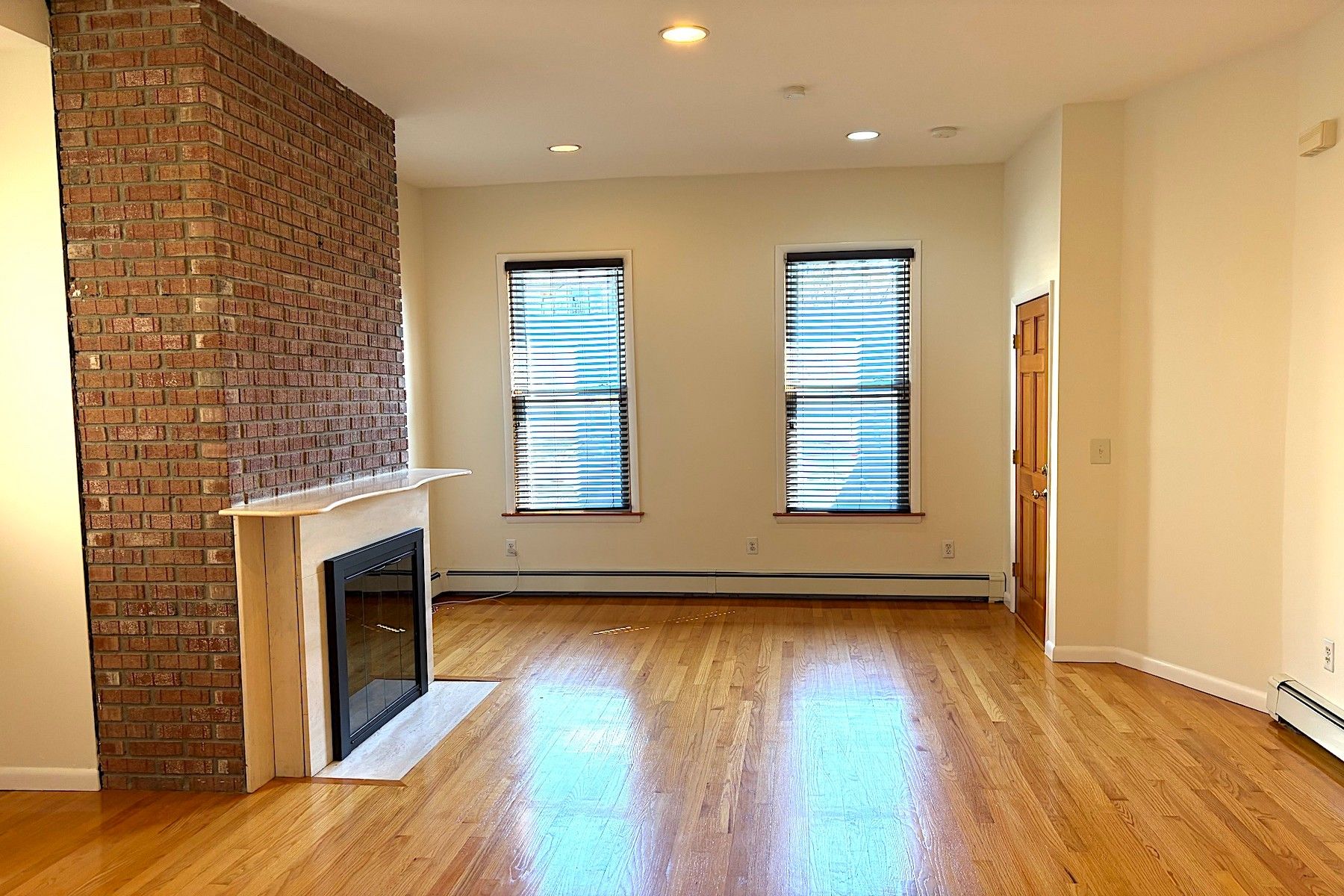 284 Magnoila Ave  #1 