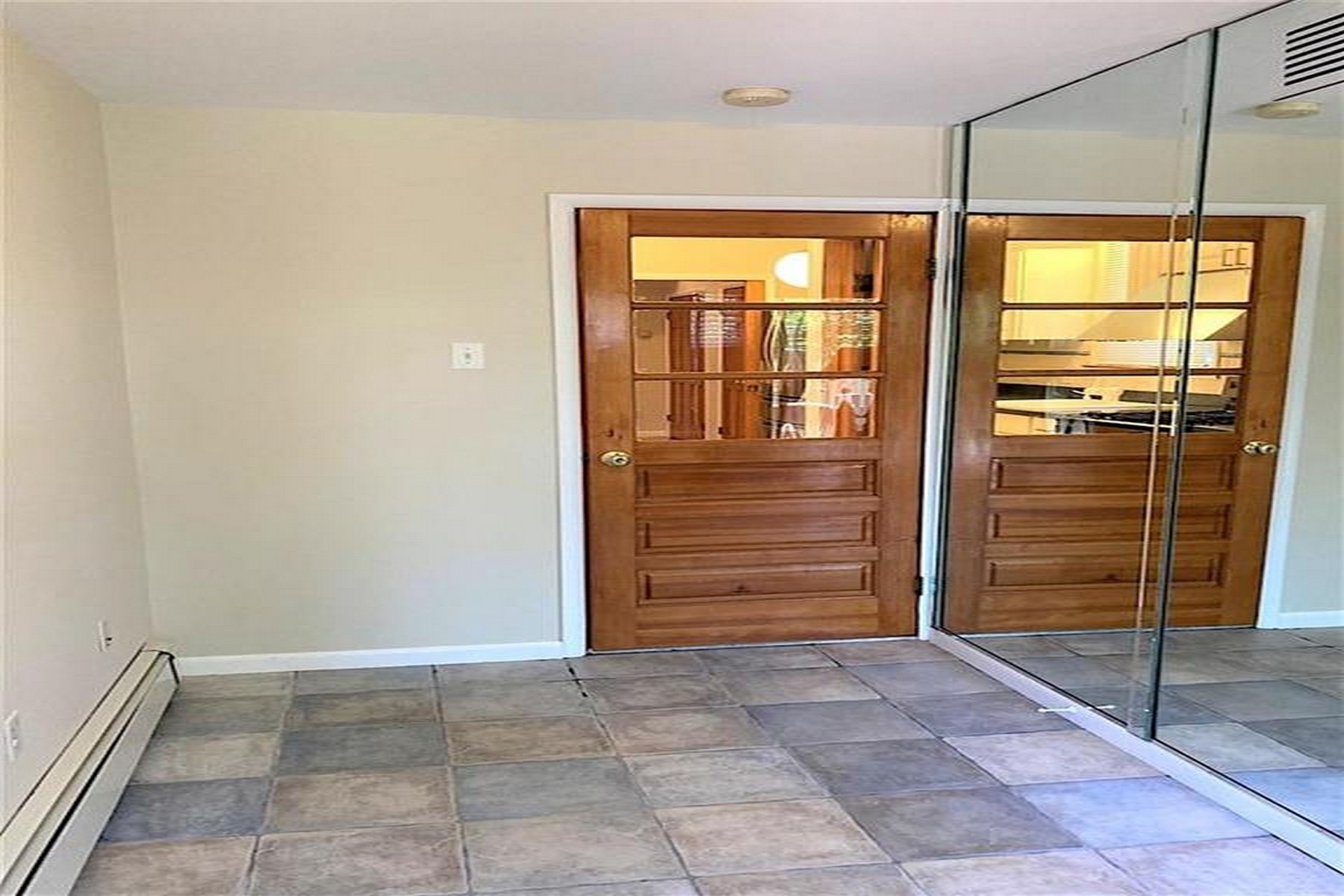 284 Magnoila Ave  #1 