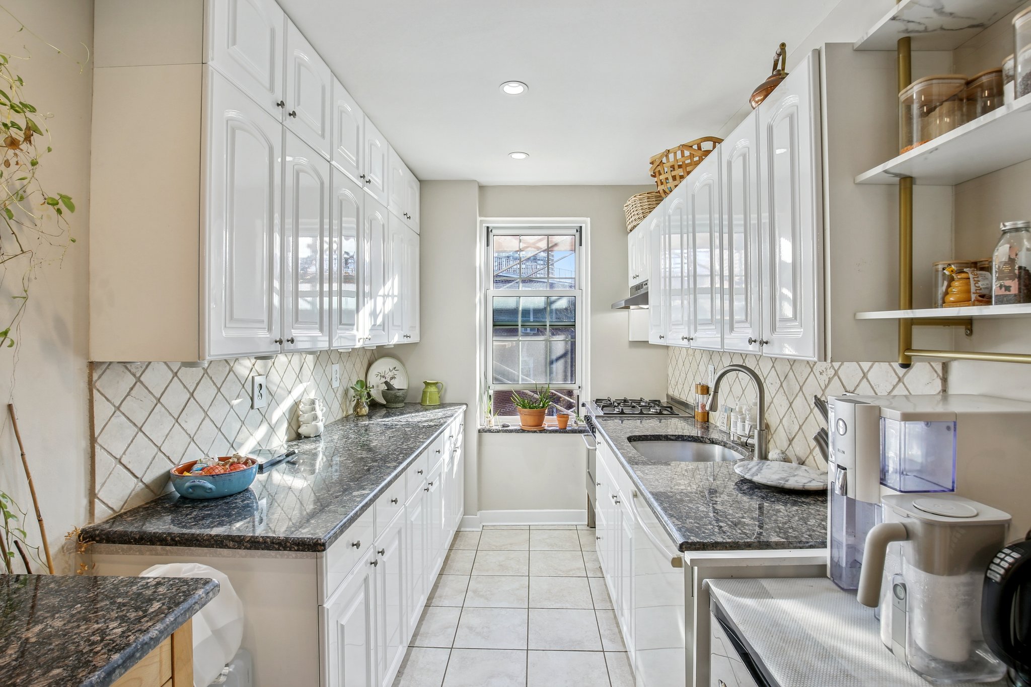 8600 BLVD East  #5F 