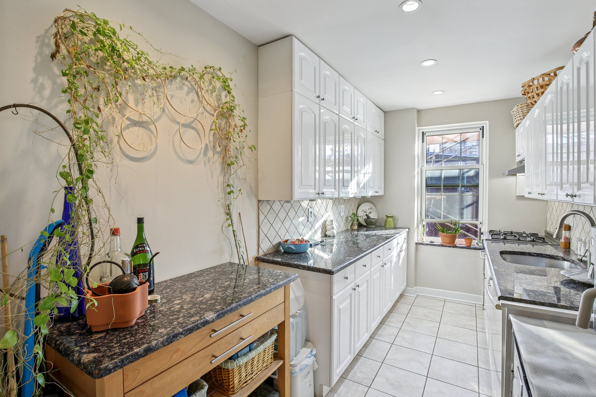 8600 BLVD East  #5F 