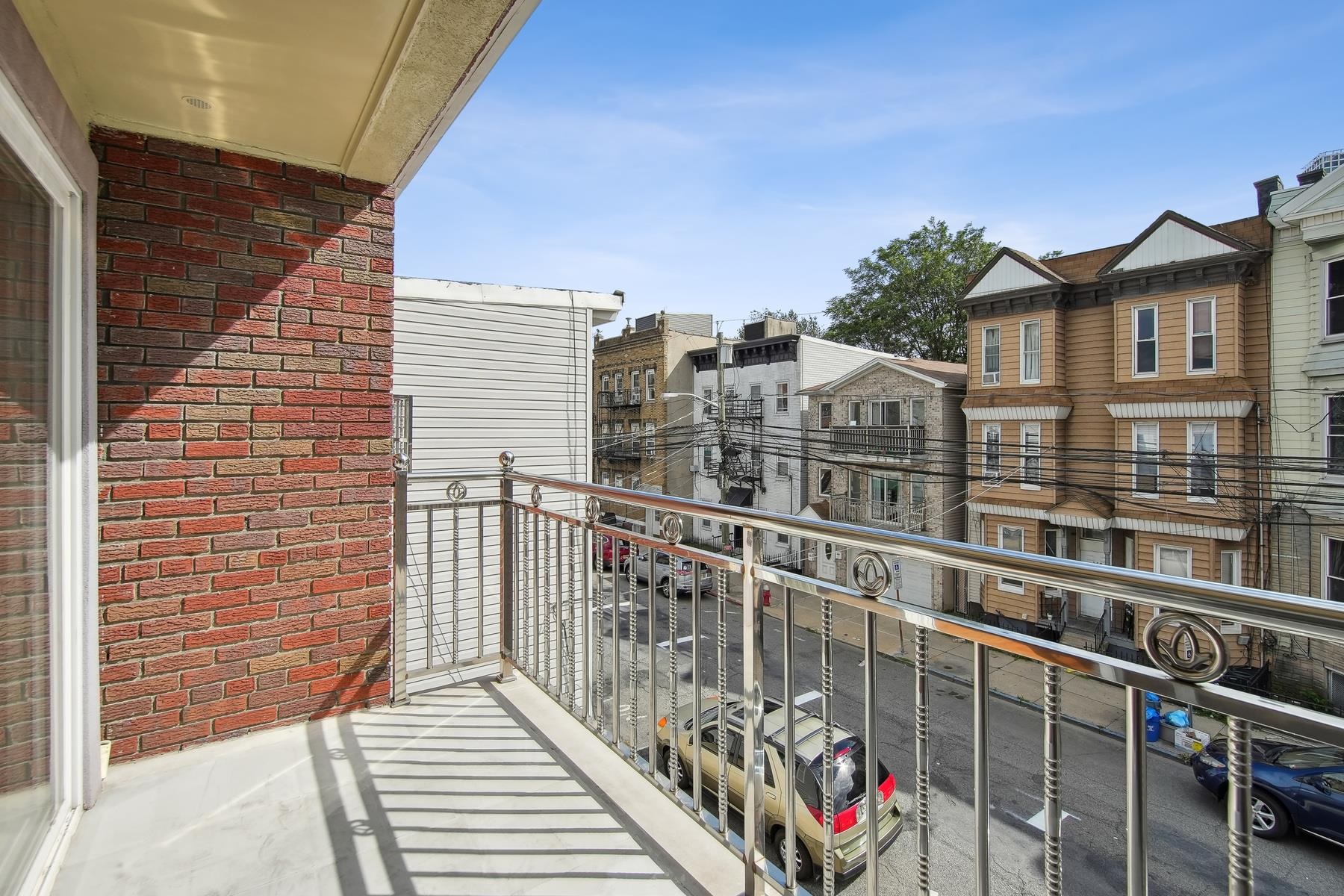 140 Hopkins Avenue, unit 3 