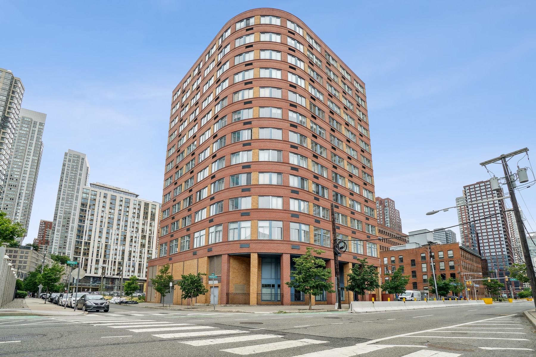 311 Washington Street  #7B 