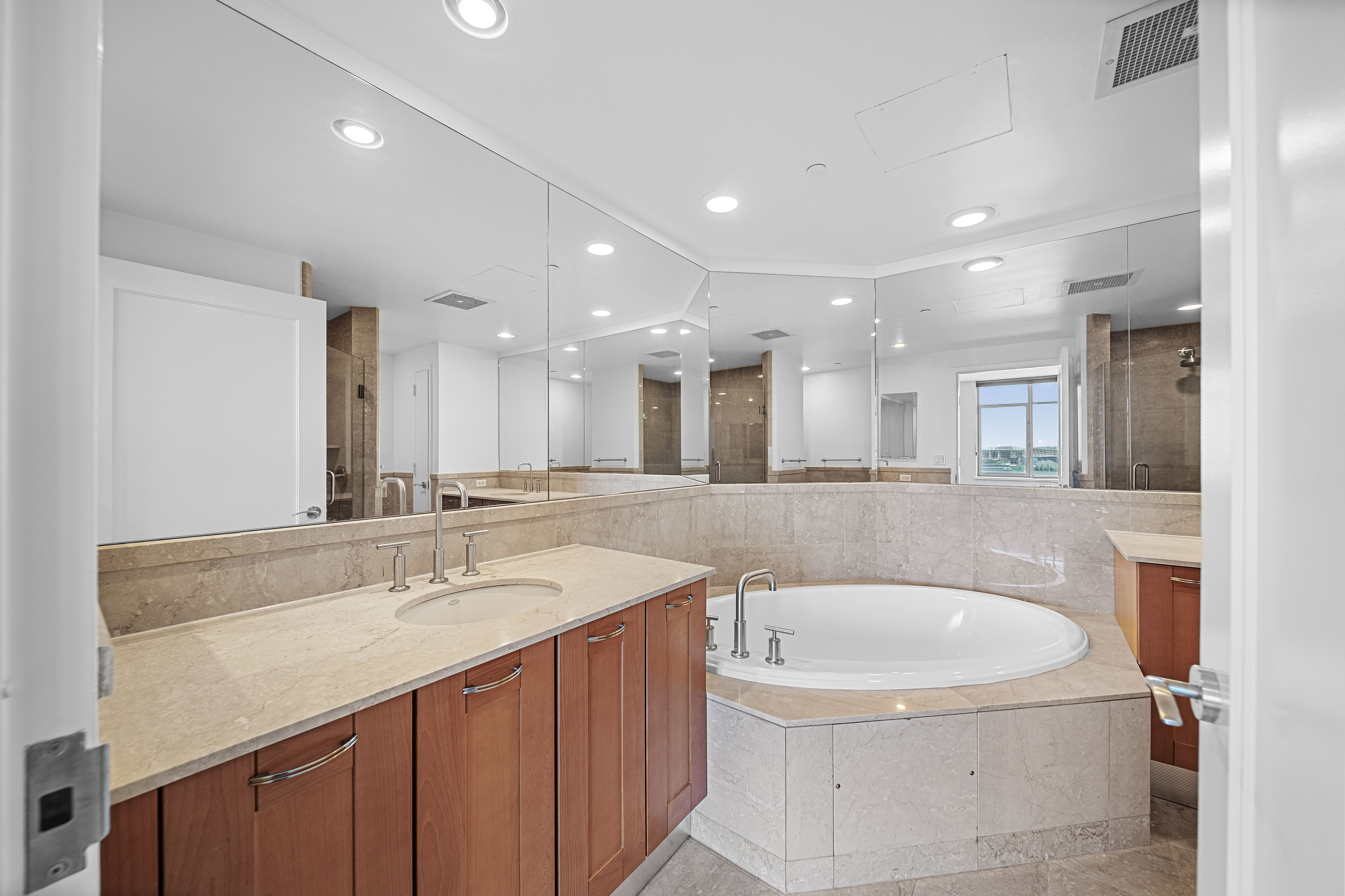 8100 River Road, # 915 