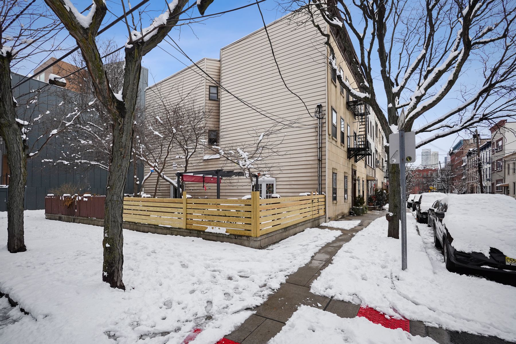 420 2nd Street, unit 3 