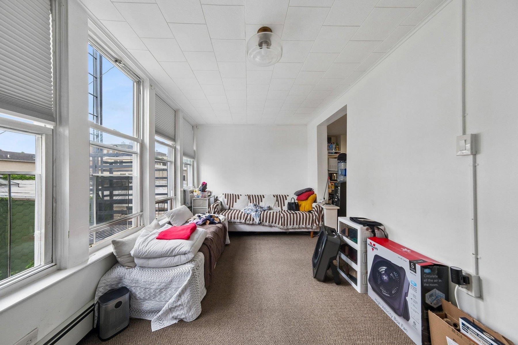 610 New York Ave  1R 