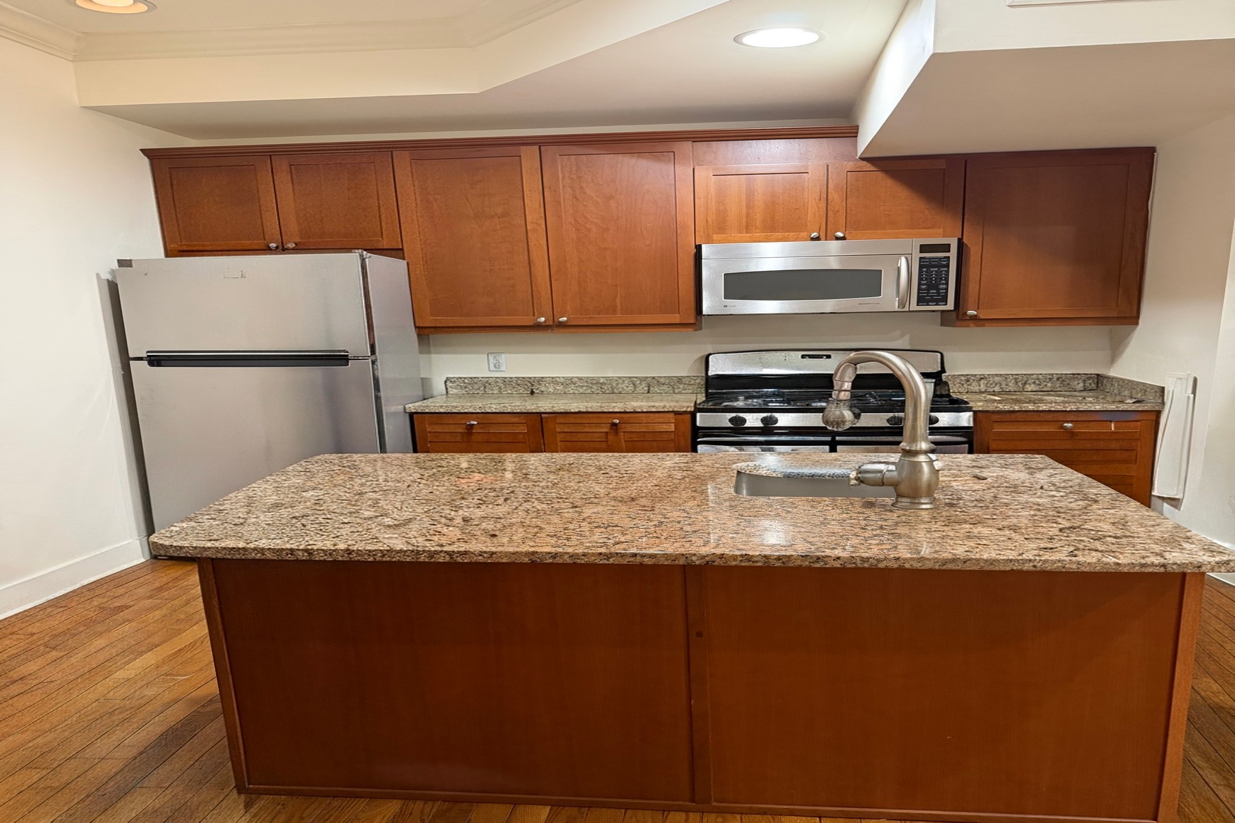 61 Grand St.  #2F 