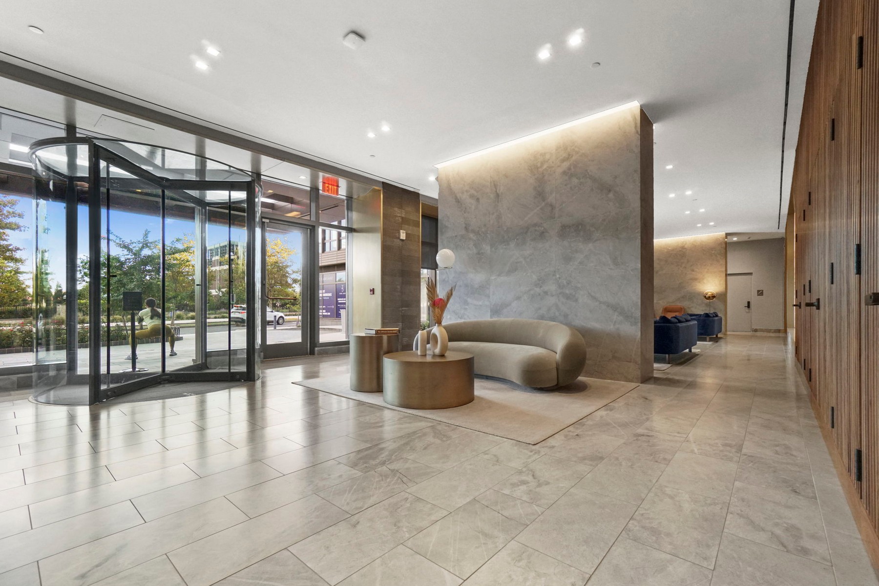 75 Park Lane South, unit 303 
