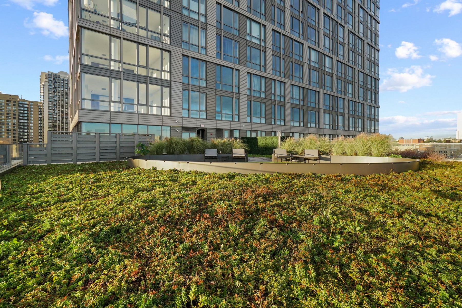 75 Park Lane South, unit 303 