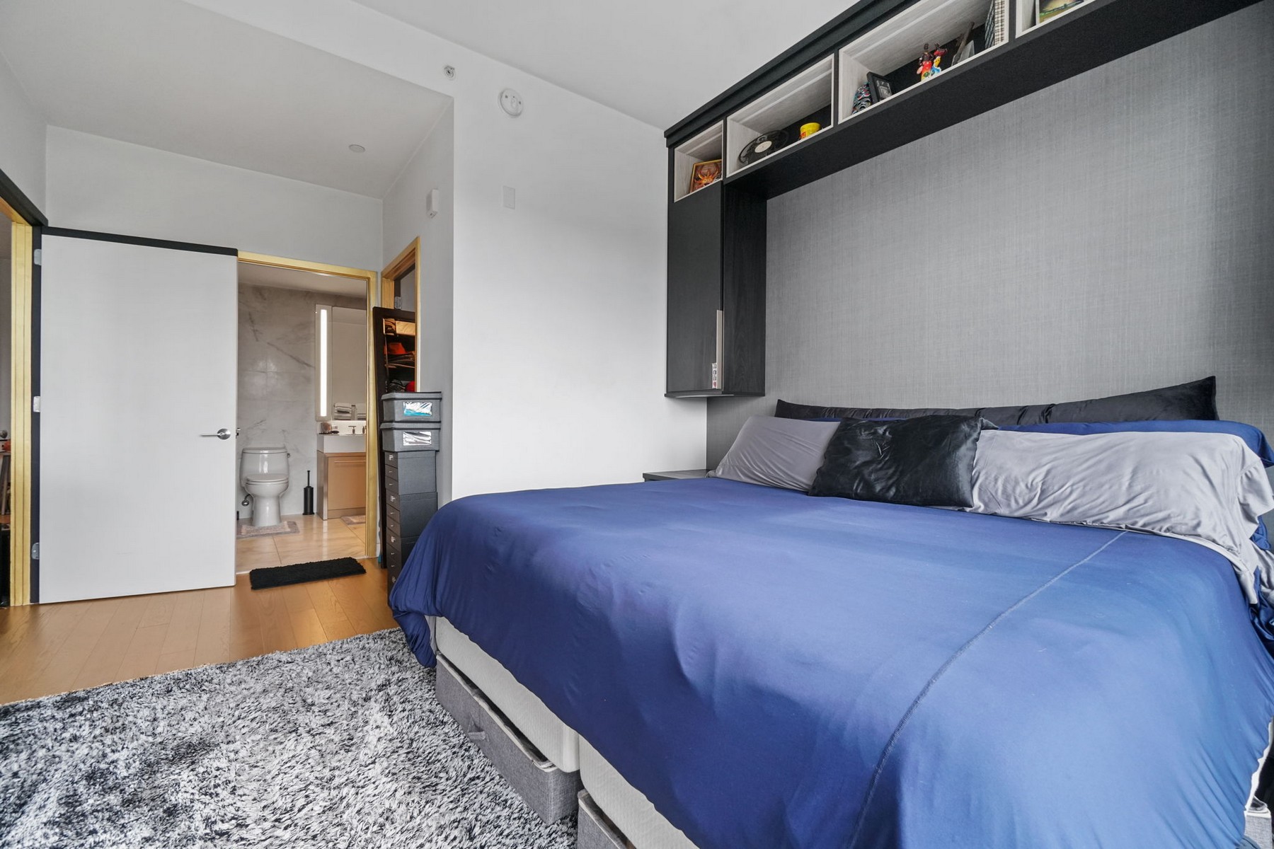 75 Park Lane South, unit 303 