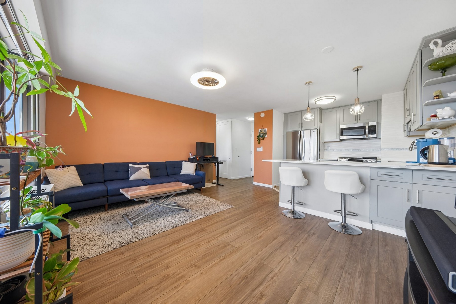 135 Montgomery St Unit# 18-