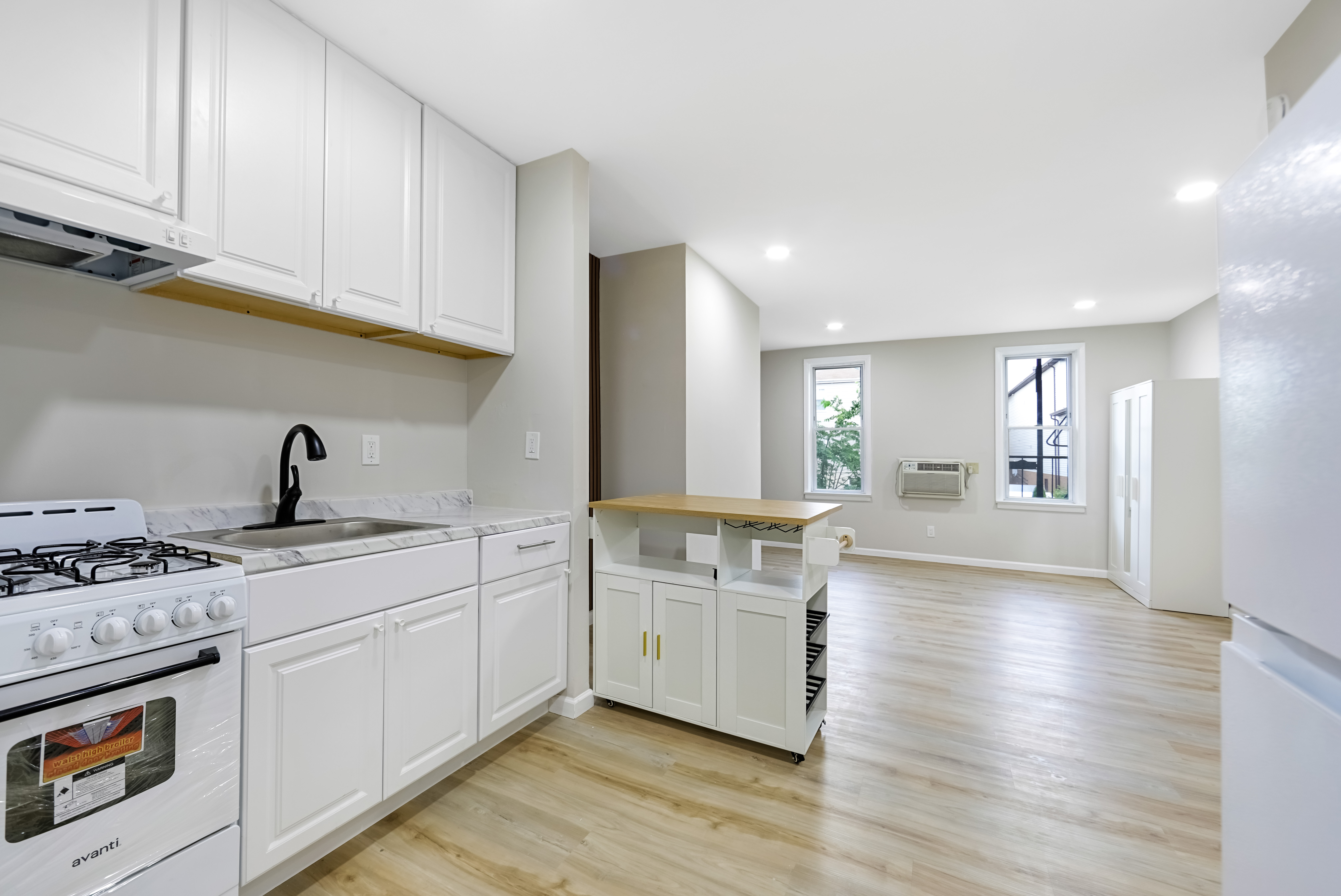 40 Beacon Avenue #3 