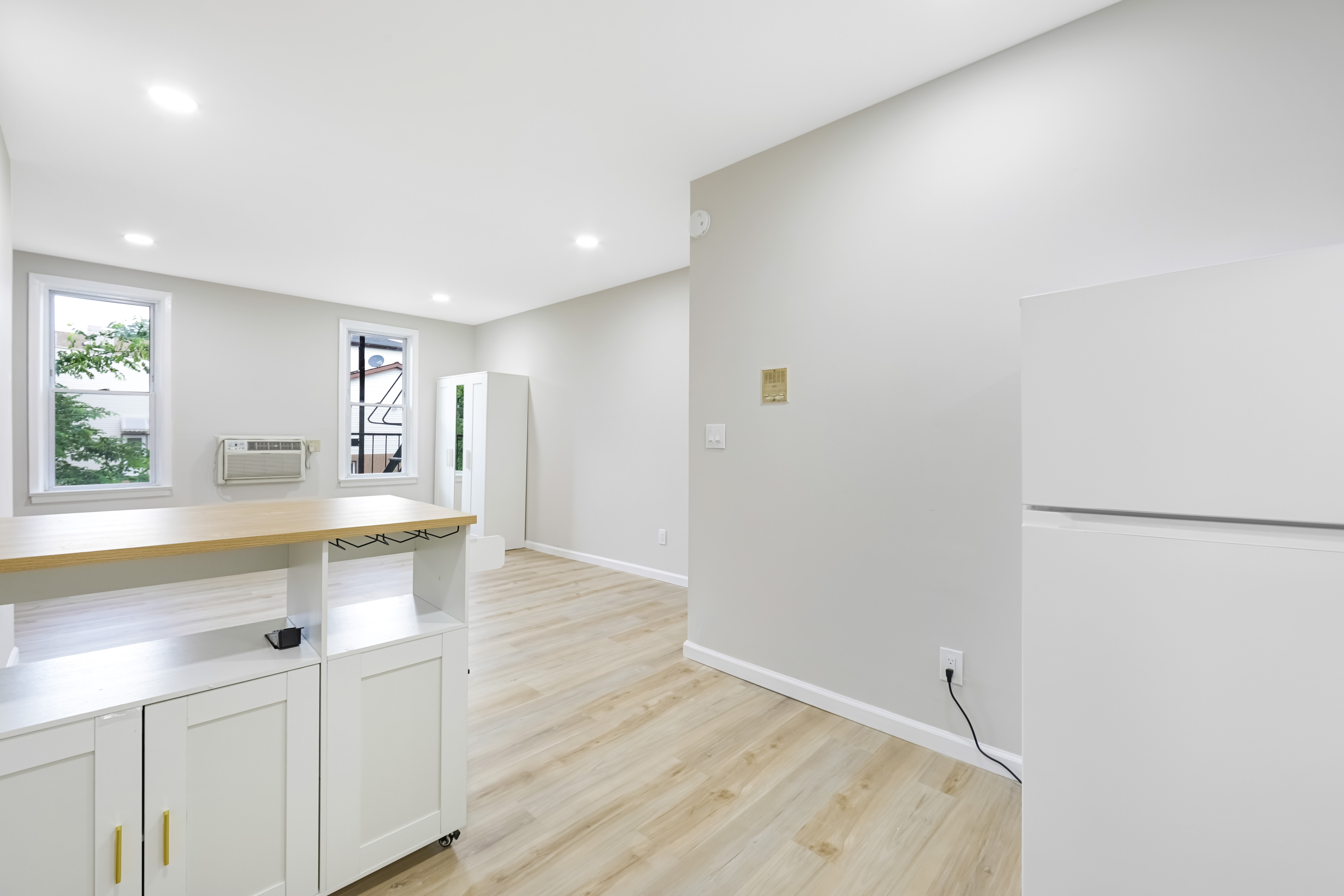 40 Beacon Avenue #3 