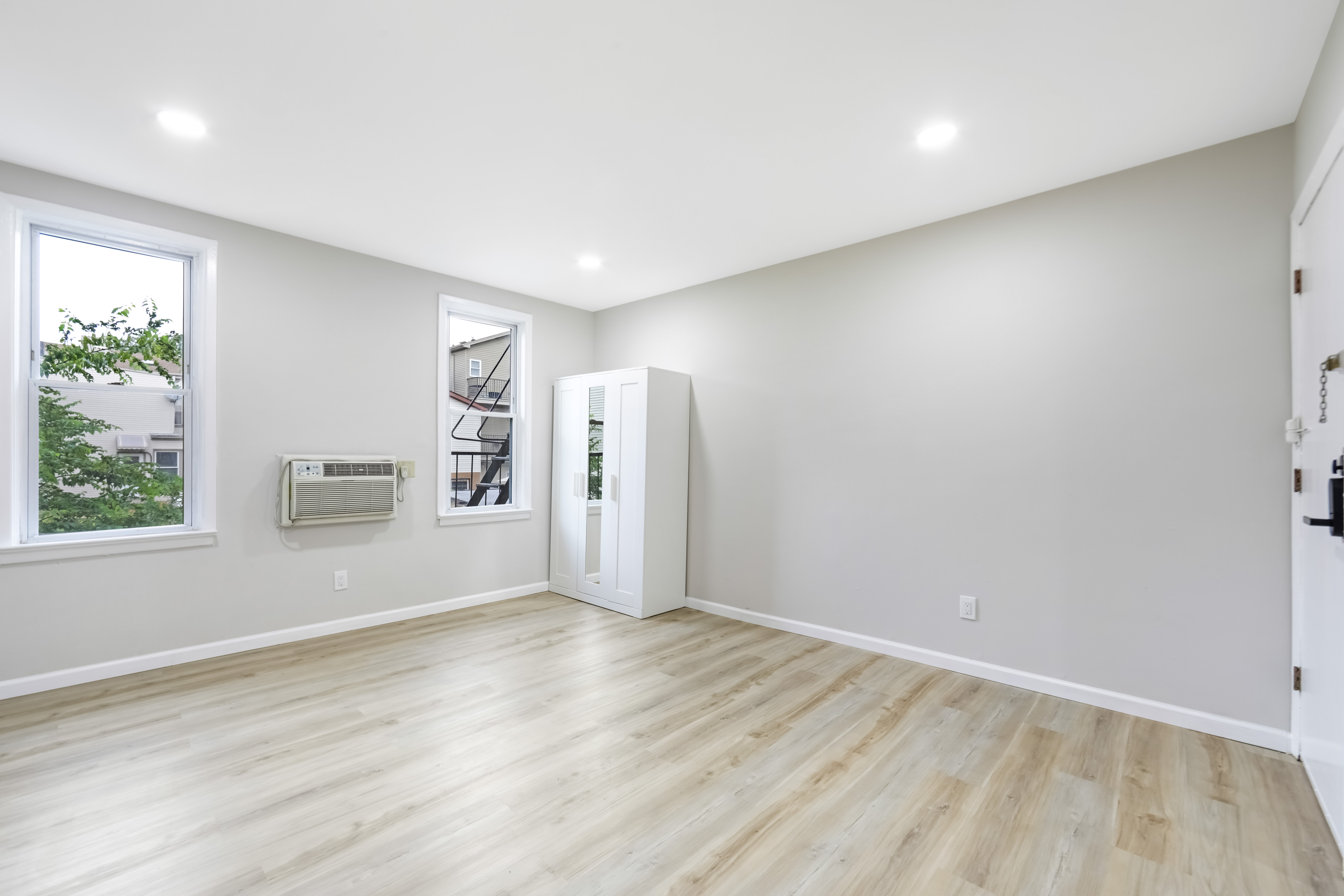 40 Beacon Avenue #3 