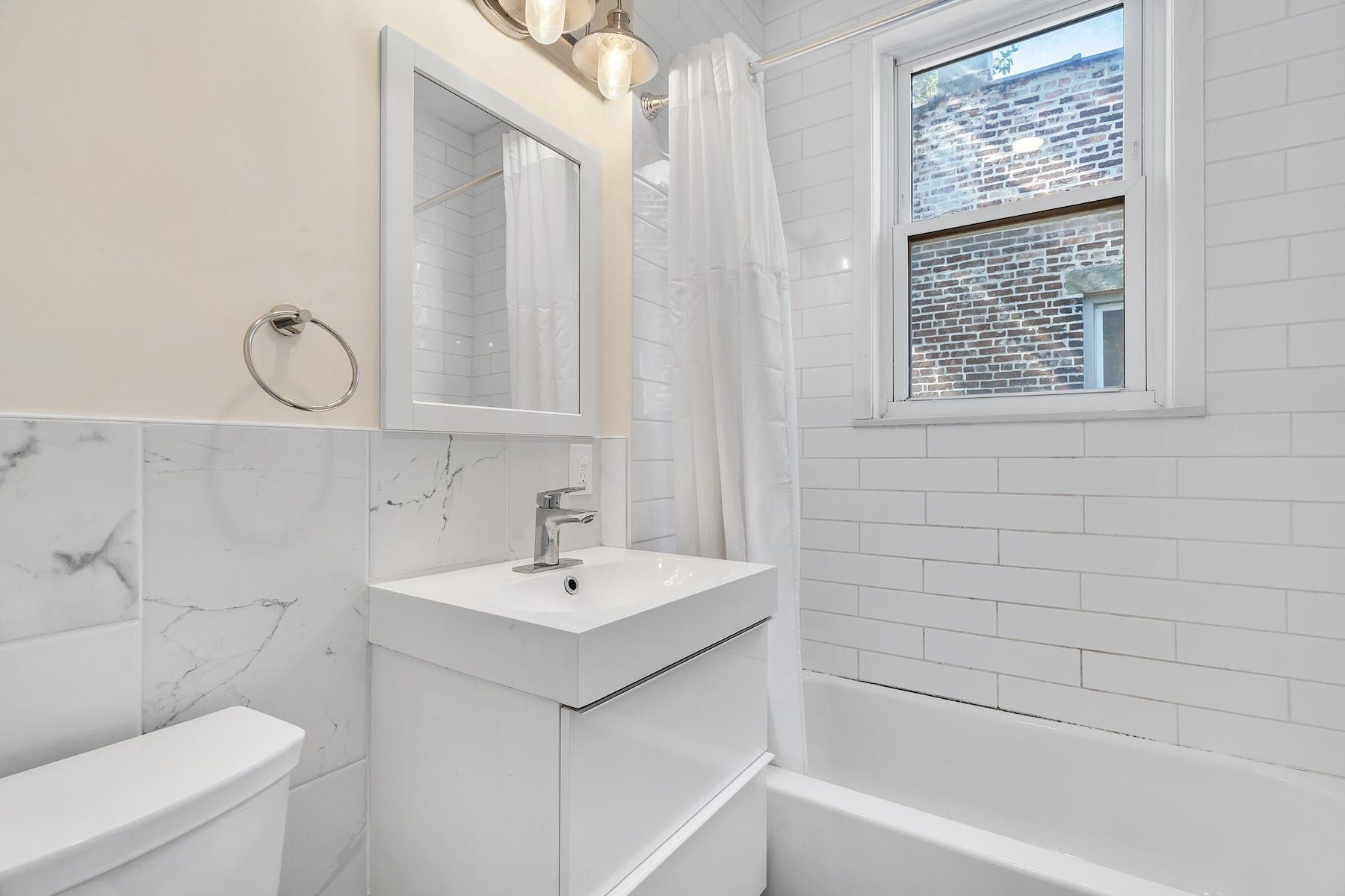 5 Lienau Place, unit 2F 