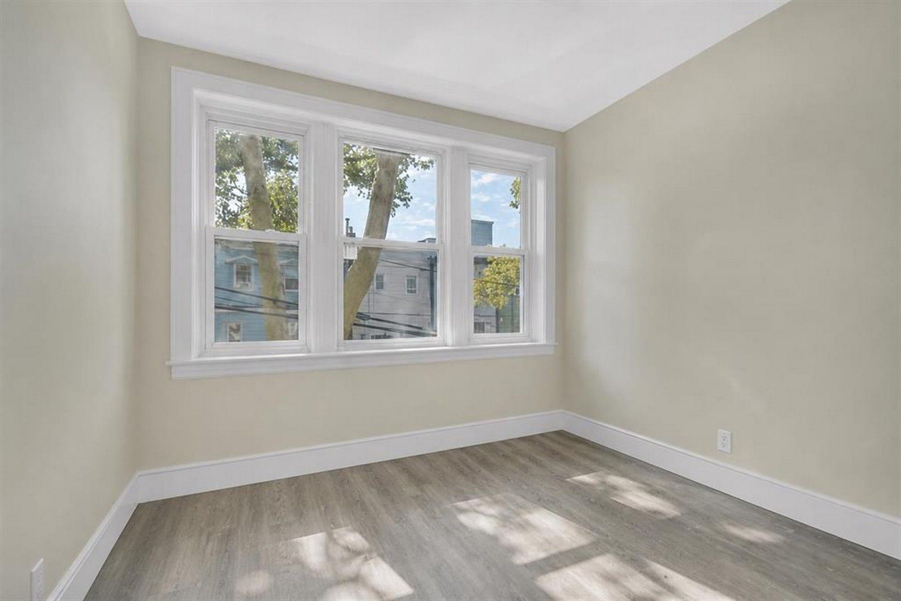 5 Lienau Place, unit 2F 
