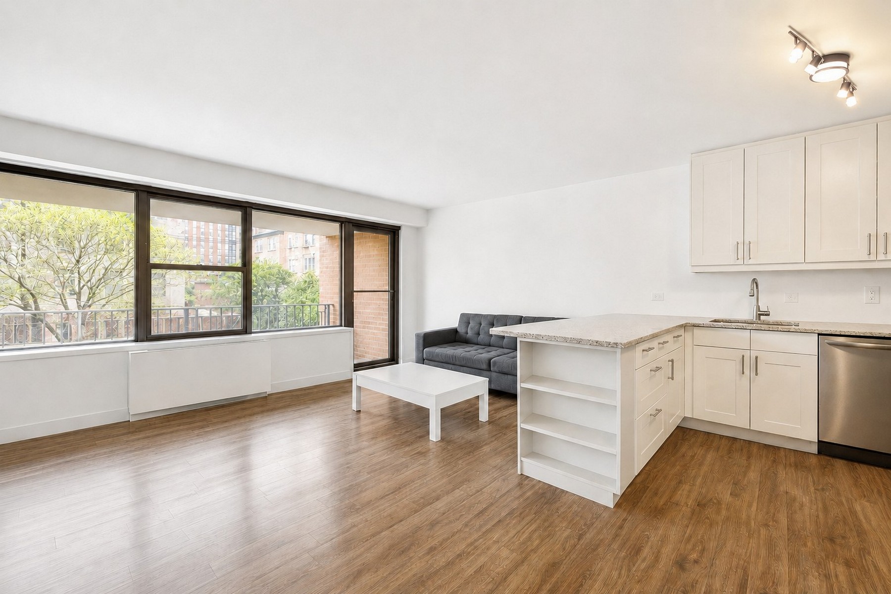 135 Montgomery St Unit# 3