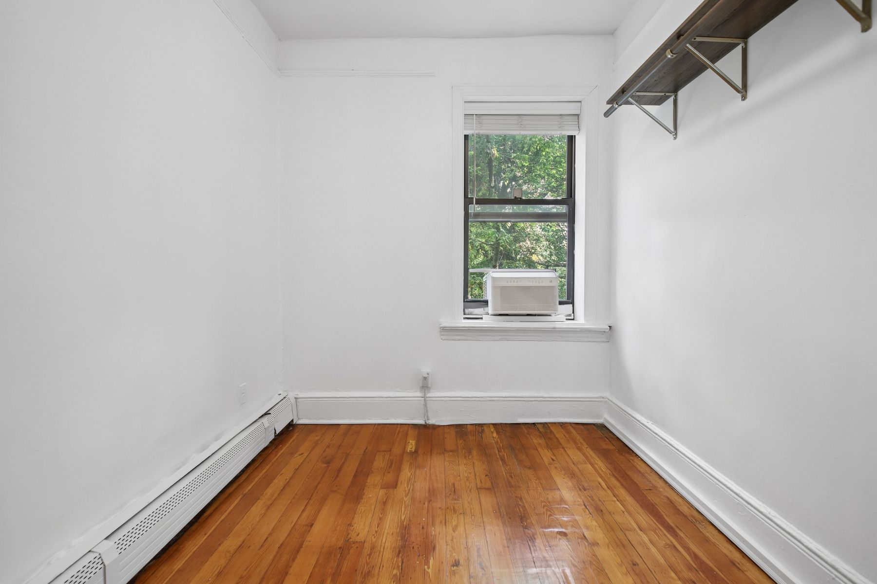122A Baldwin Ave Unit# 1L