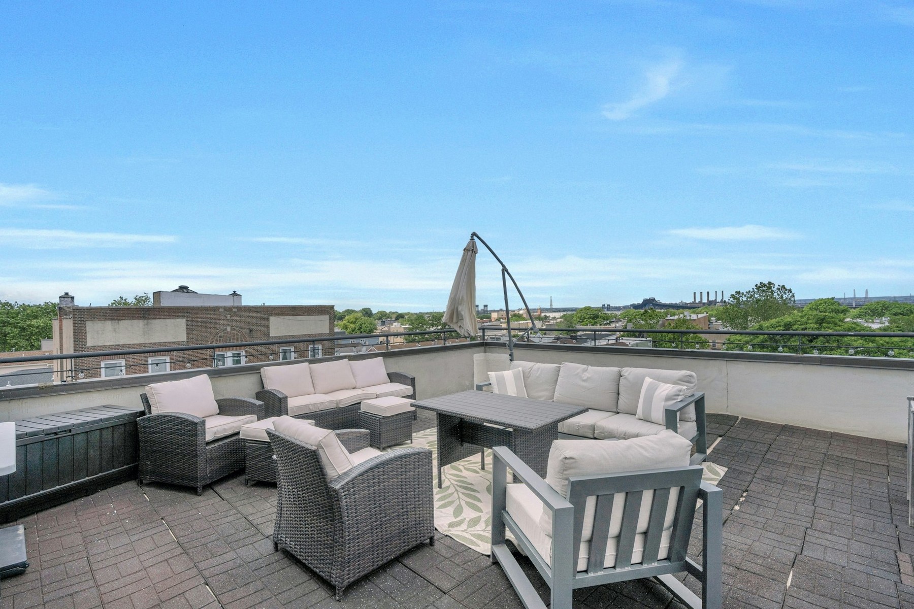 936 Pavonia Ave #4A 