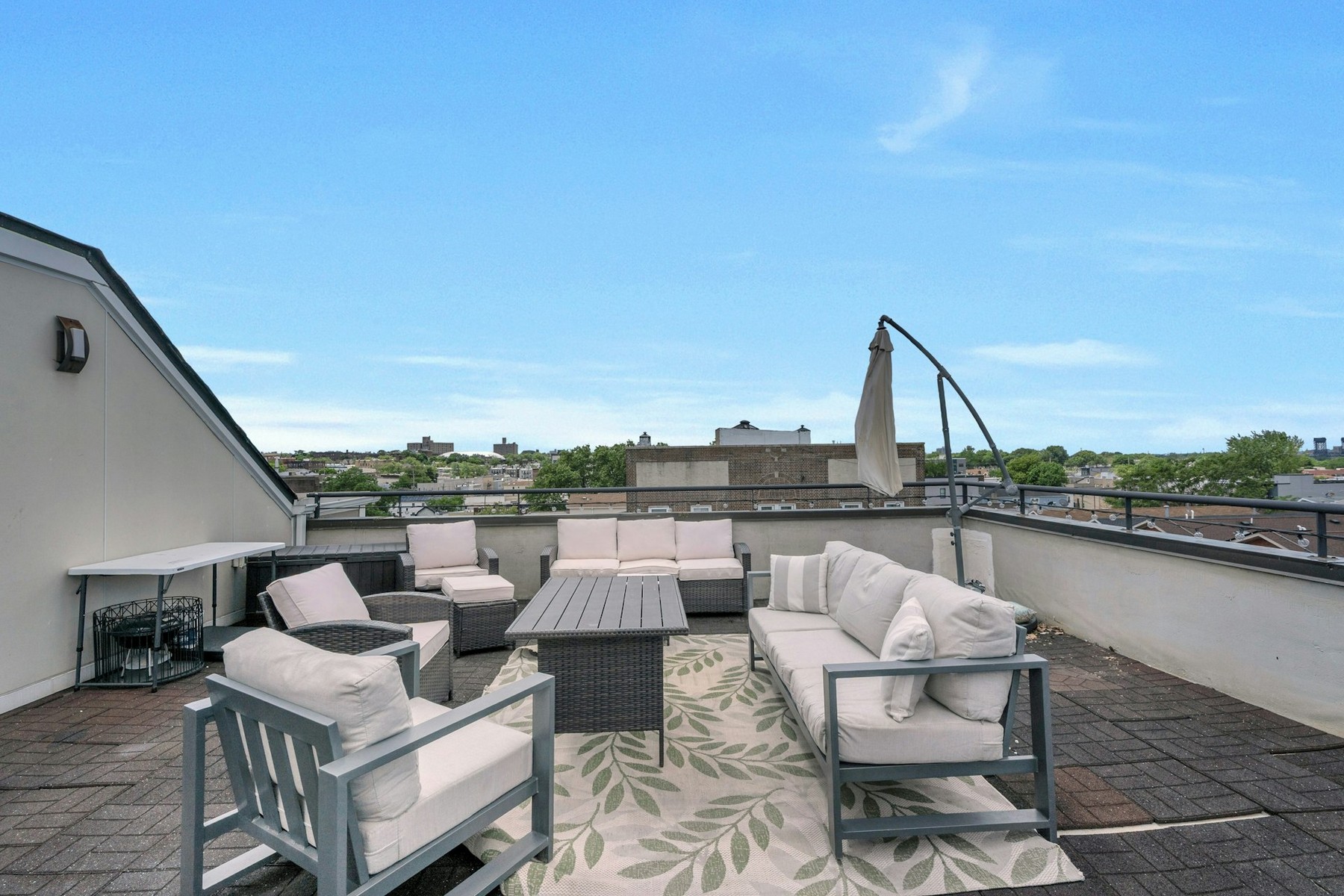 936 Pavonia Ave #4A 