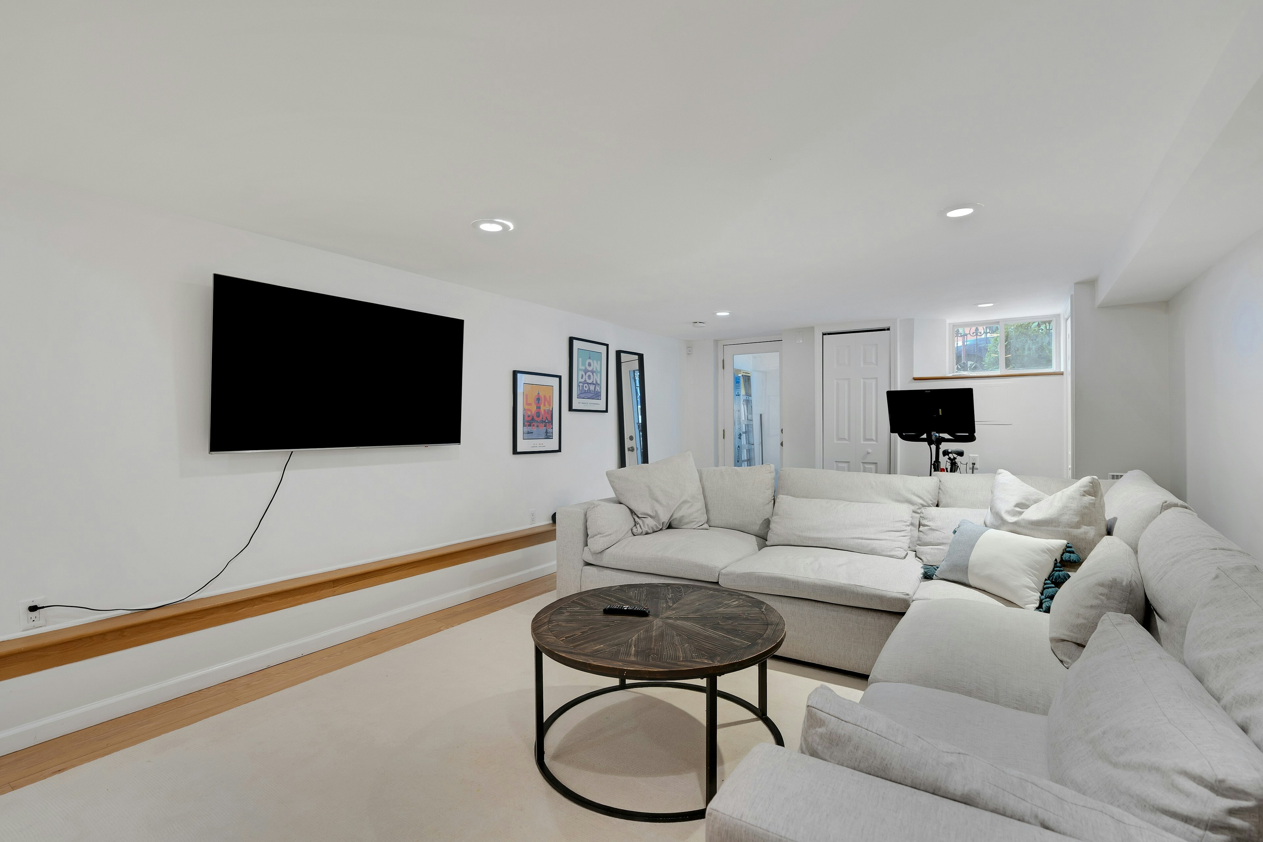 1008 Park Ave 