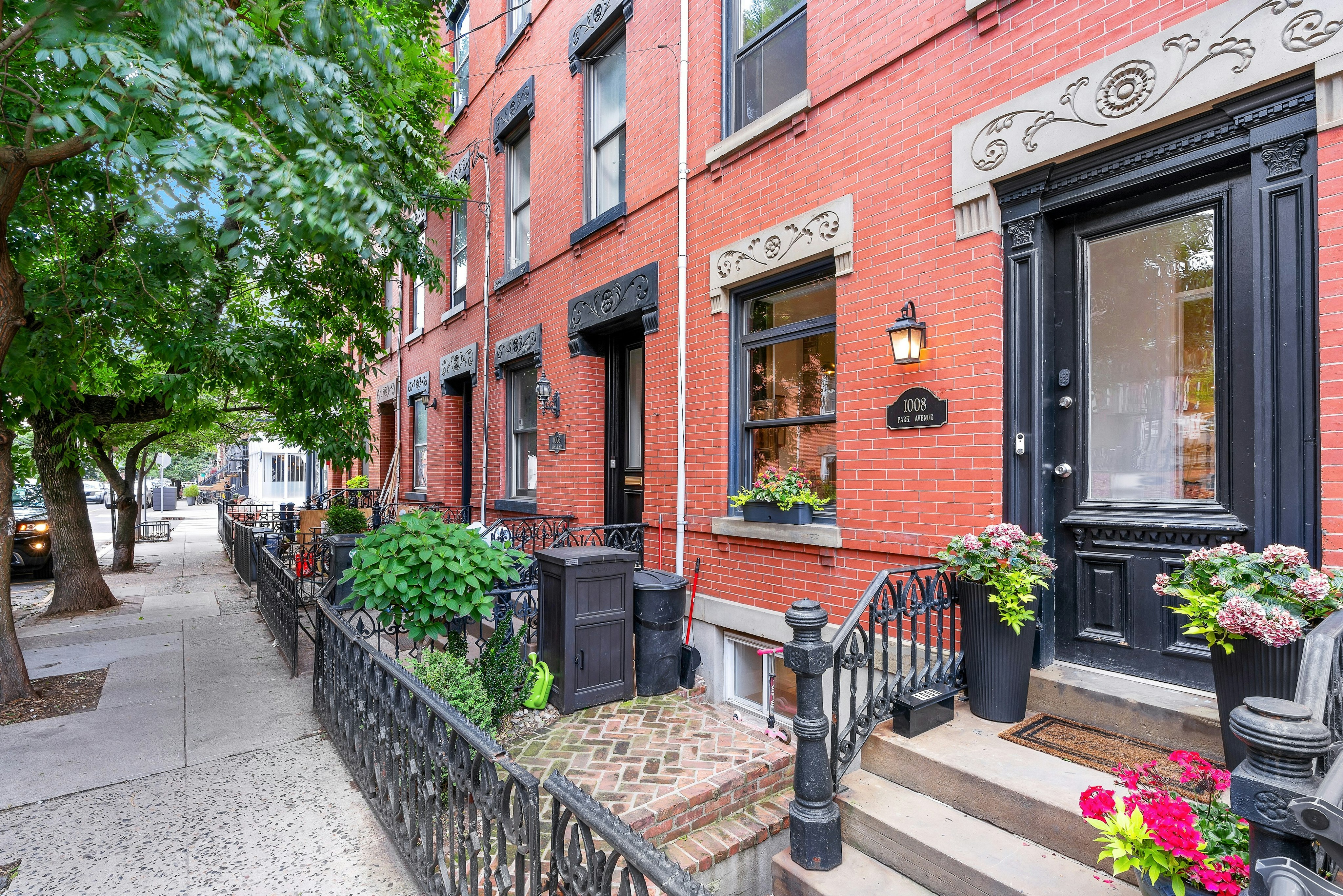 1008 Park Ave 
