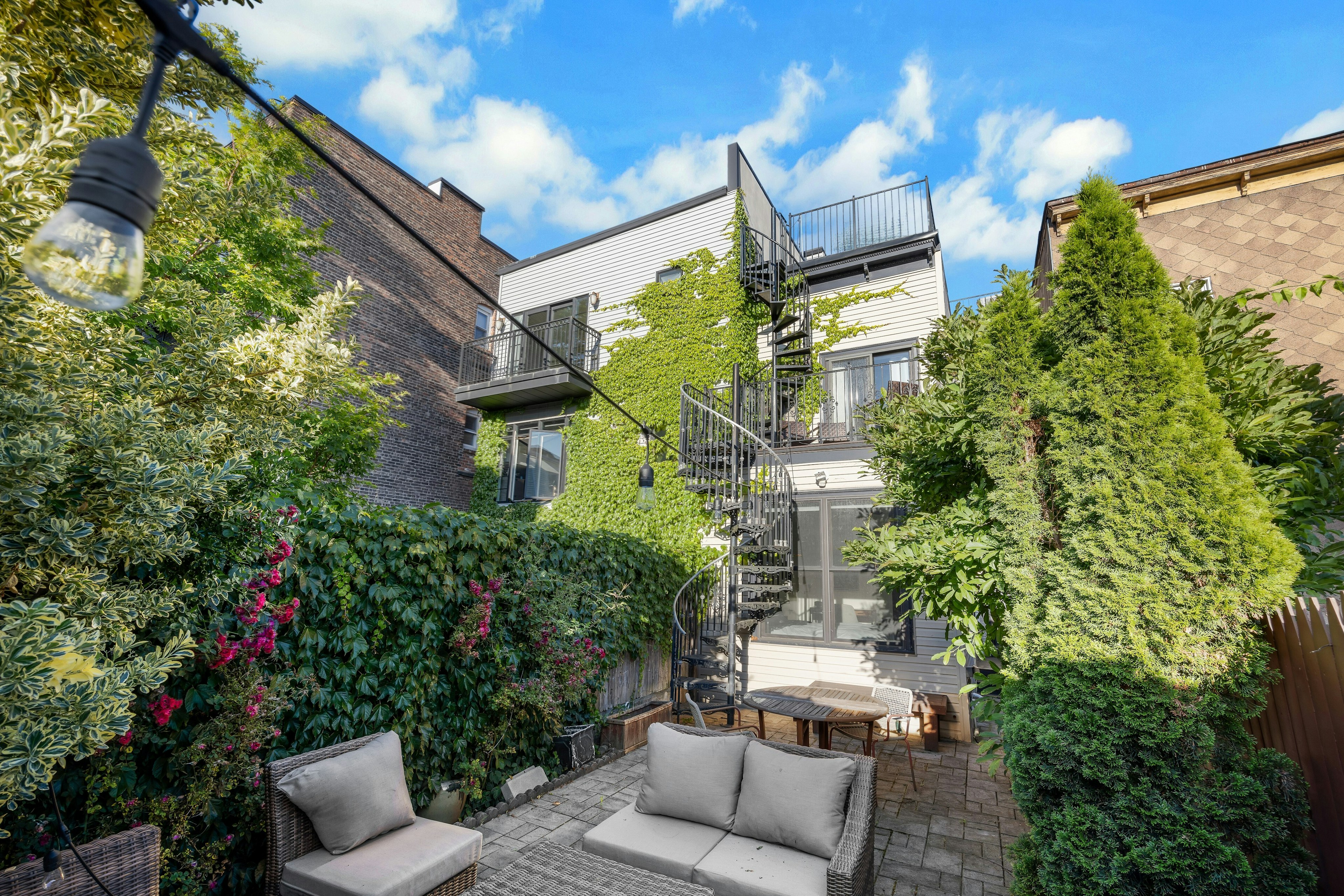 145 Webster Ave 
